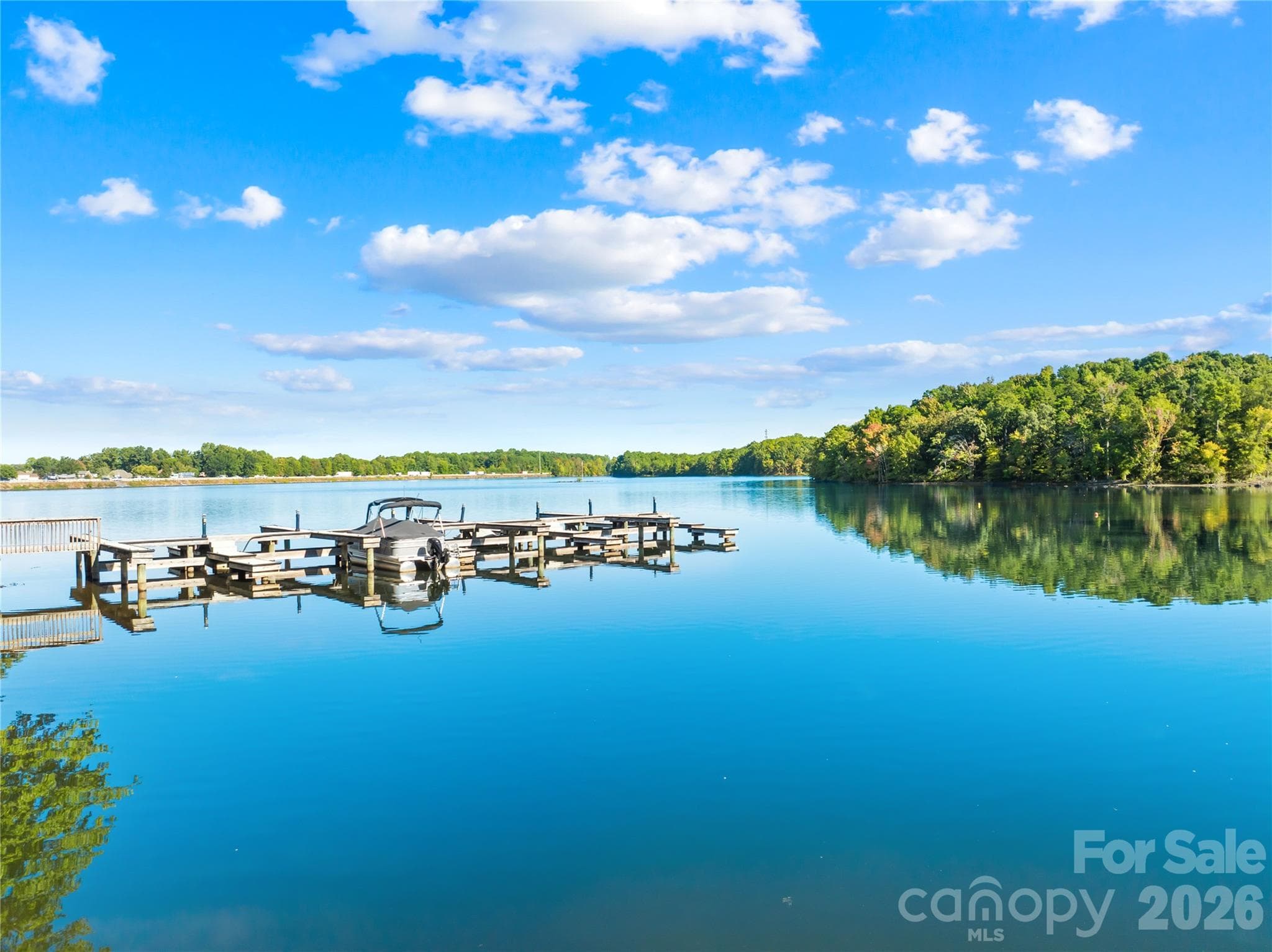 Beautiful Lake Davidson. - 915 Northeast Drive, Davidson