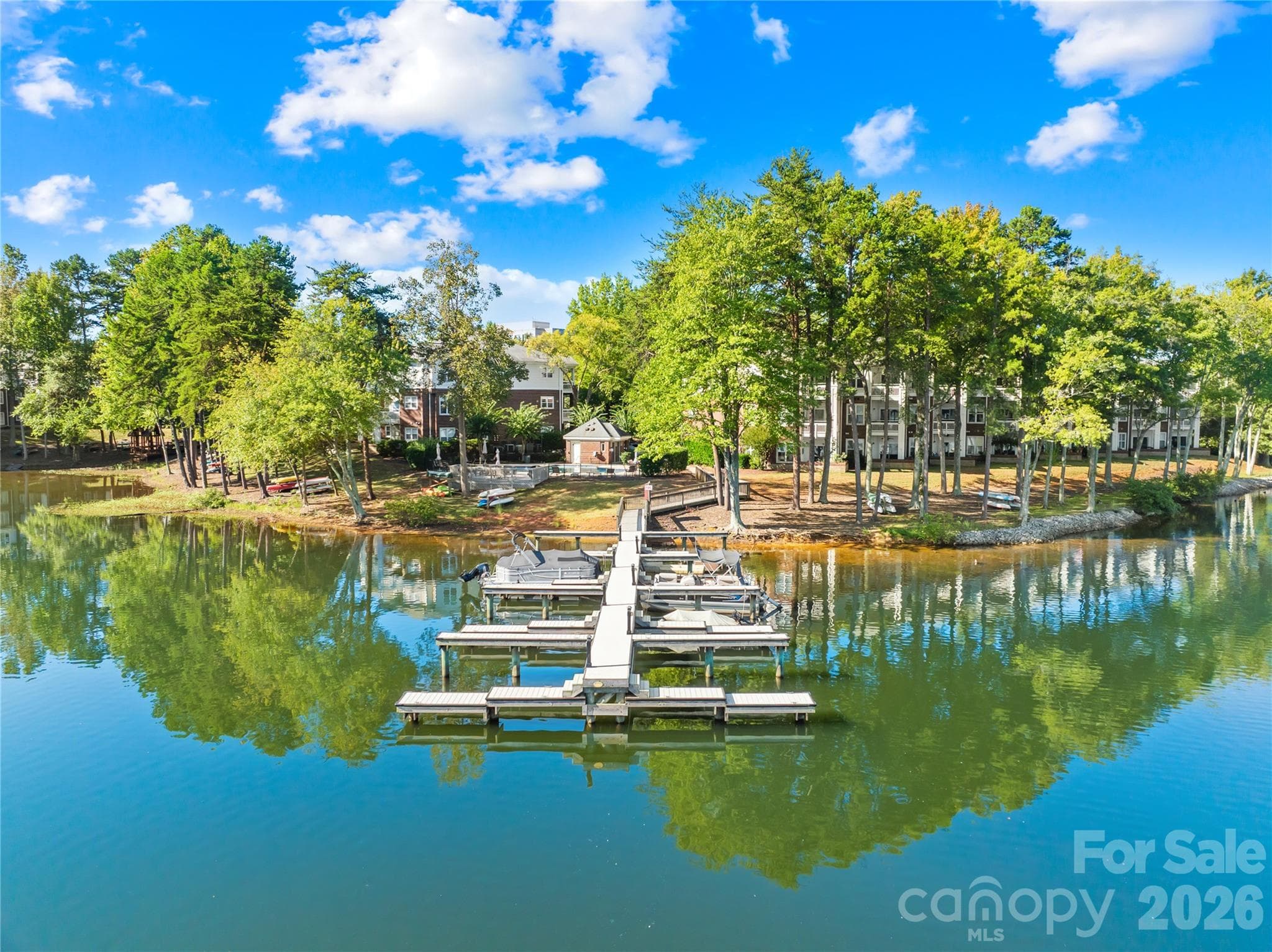 Beautiful Lake Davidson. - 915 Northeast Drive, Davidson