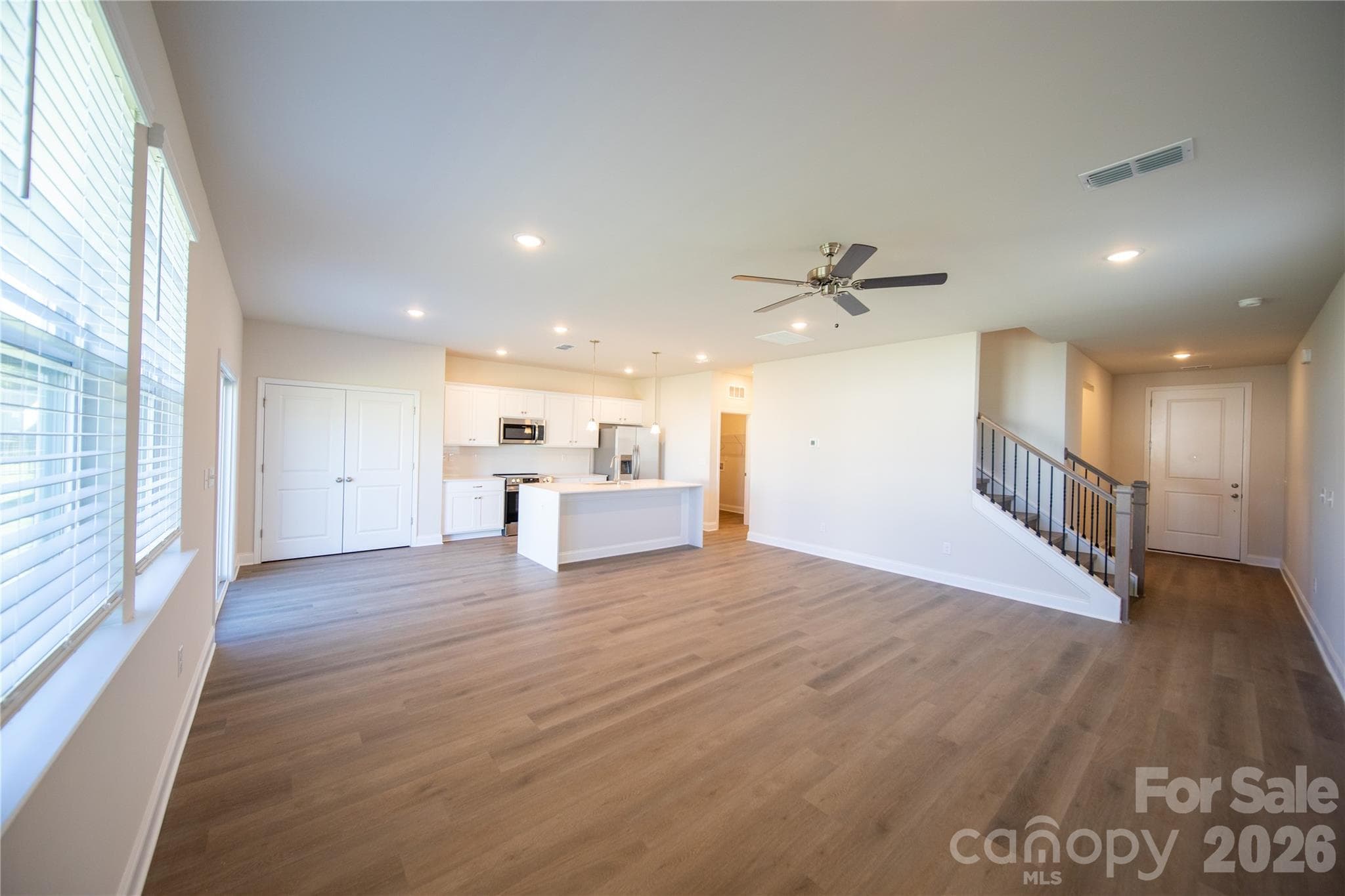 Single Family Residence at 539 Larragan Drive, Denver, photo 6 of 18