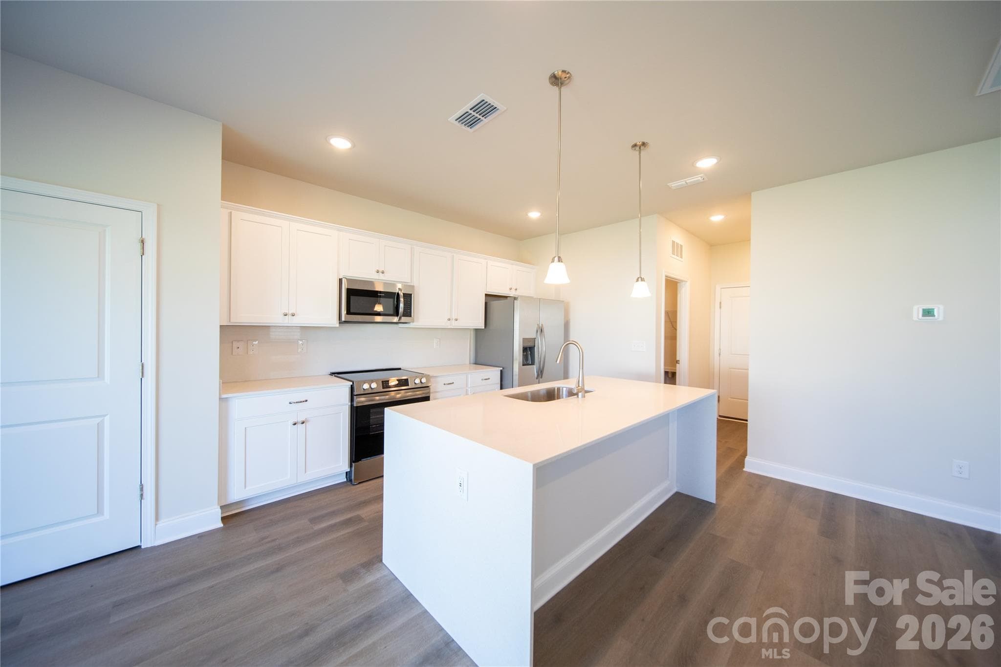 Single Family Residence at 539 Larragan Drive, Denver, photo 8 of 18