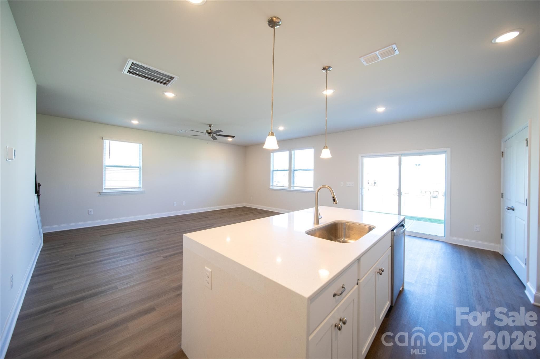 Single Family Residence at 539 Larragan Drive, Denver, photo 11 of 18