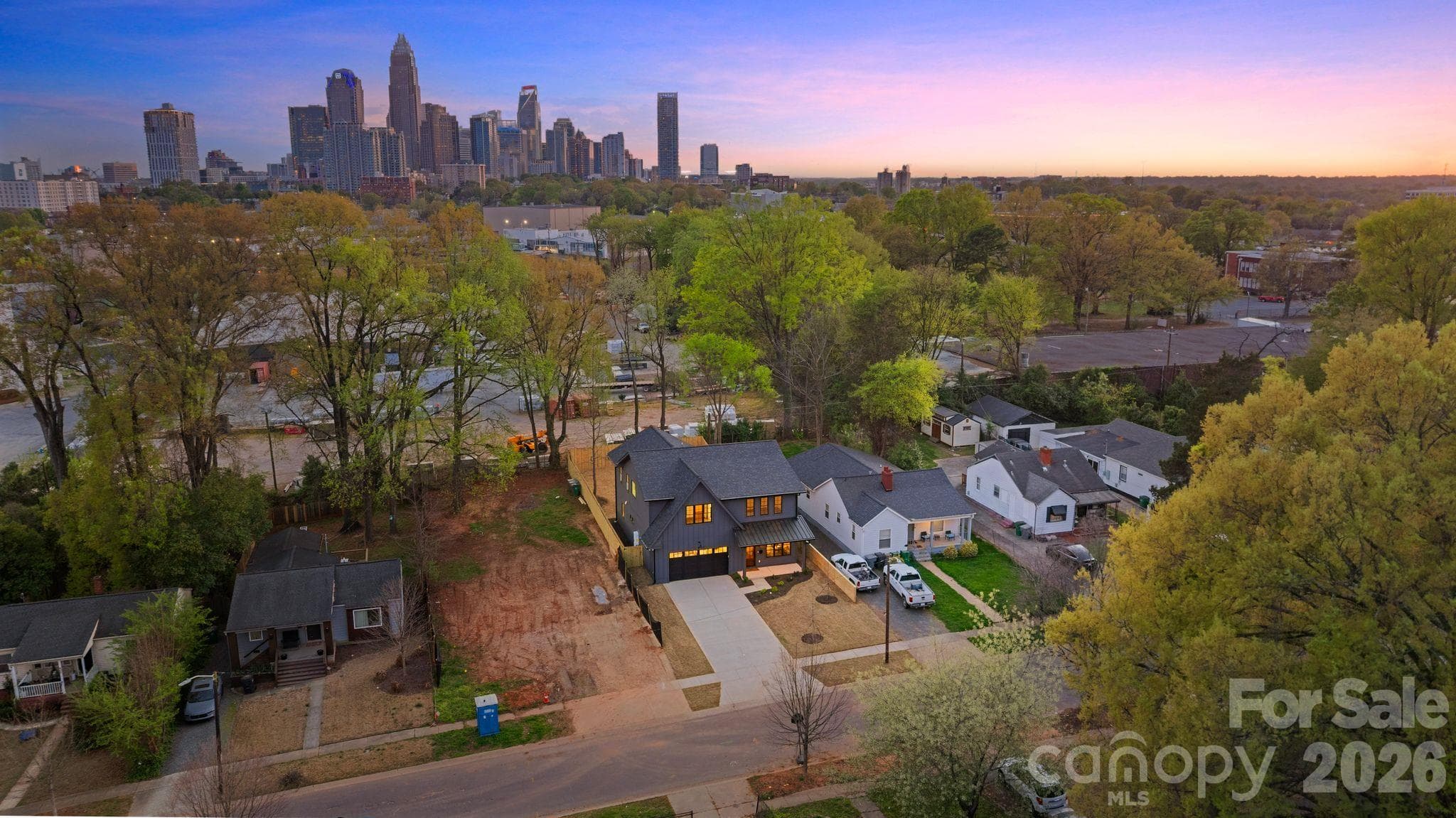 Single Family Residence at 417 Plymouth Avenue, Charlotte, photo 44 of 47
