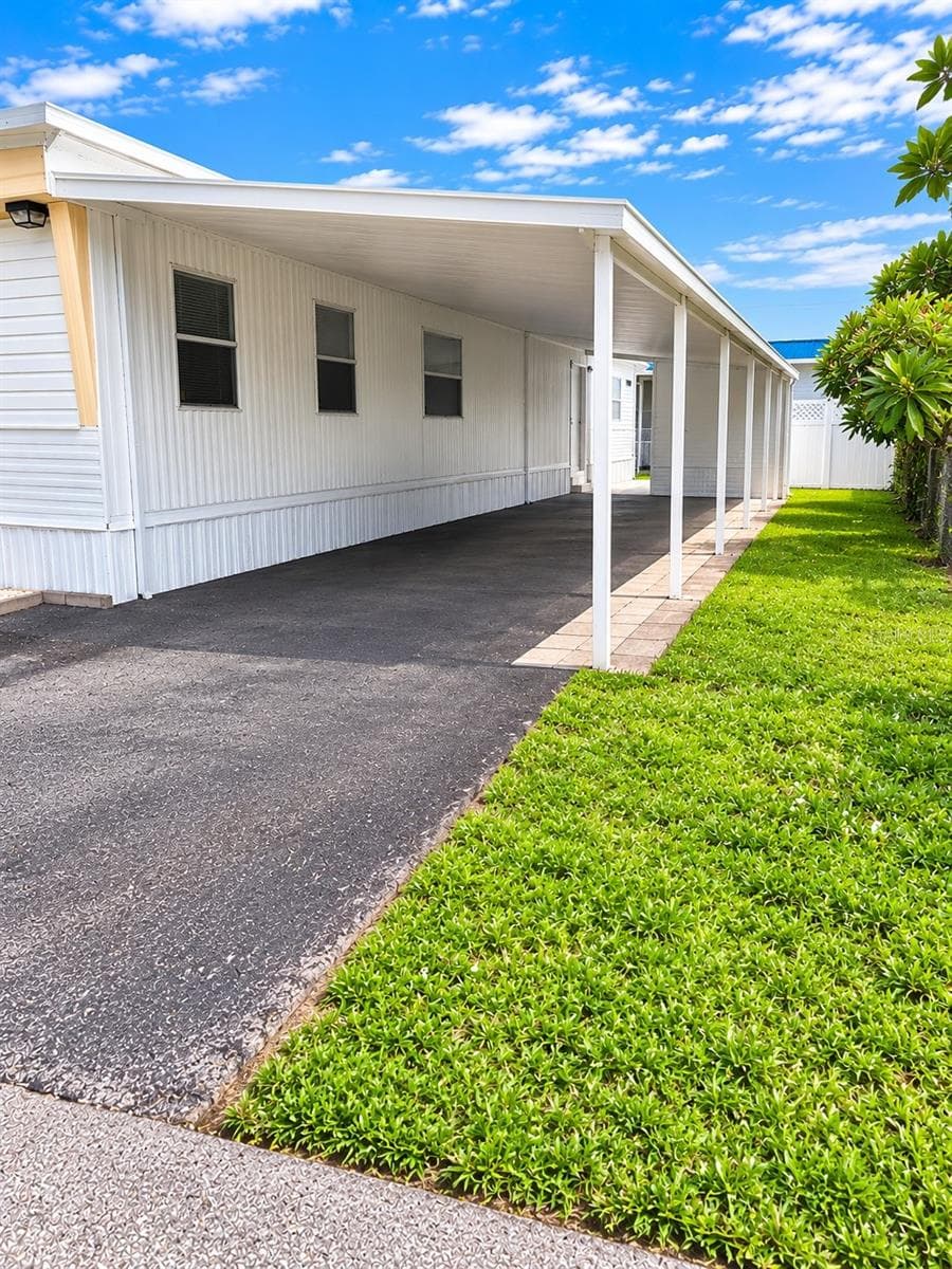 6580 SEMINOLE BLVD #519
