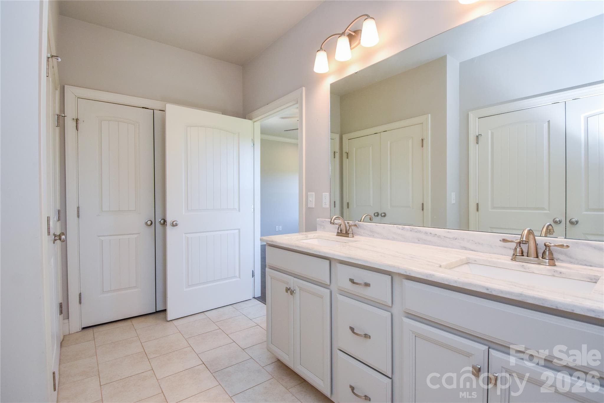 Single Family Residence at 148 Greythorn Drive, Statesville, photo 18 of 46