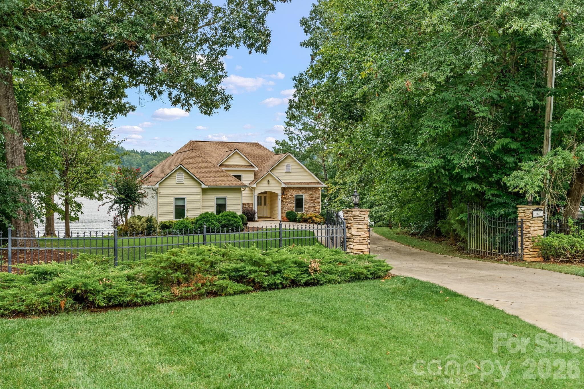 161 Abbotts Court
