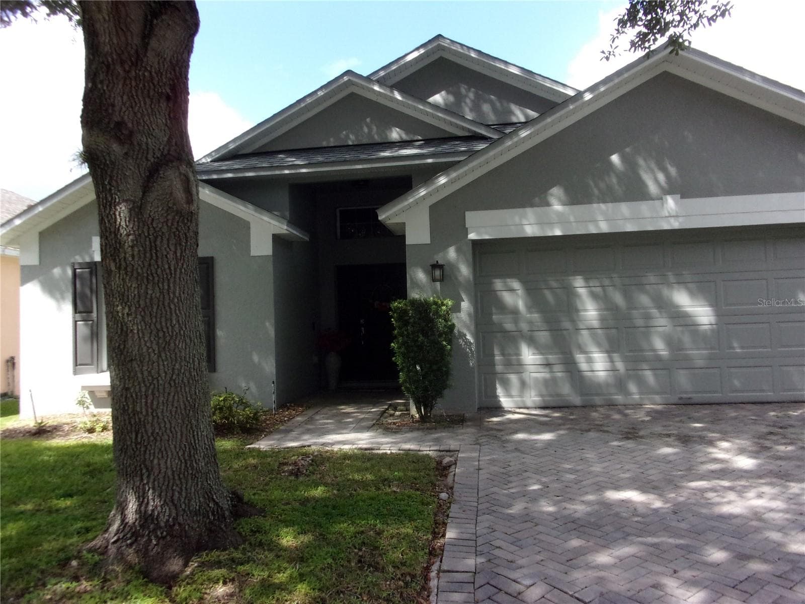 Single Family Residence at 1519 LALIQUE LN, ORLANDO, photo 2 of 39
