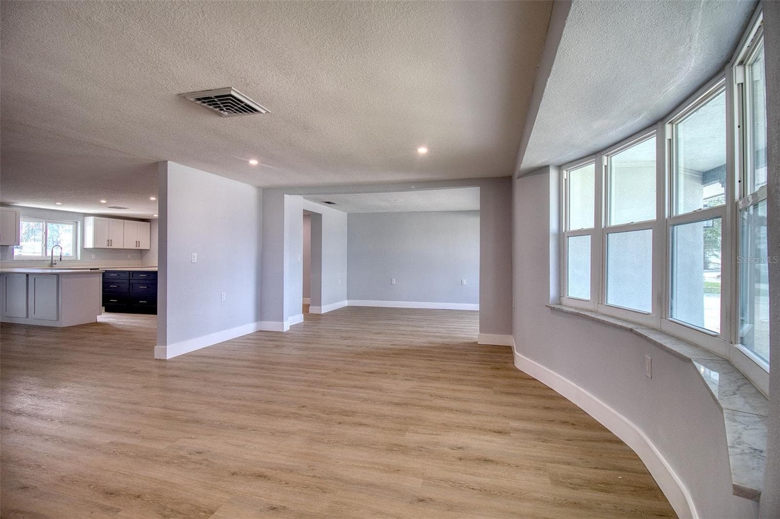 Living room - 13812 MATTIX AVE, HUDSON