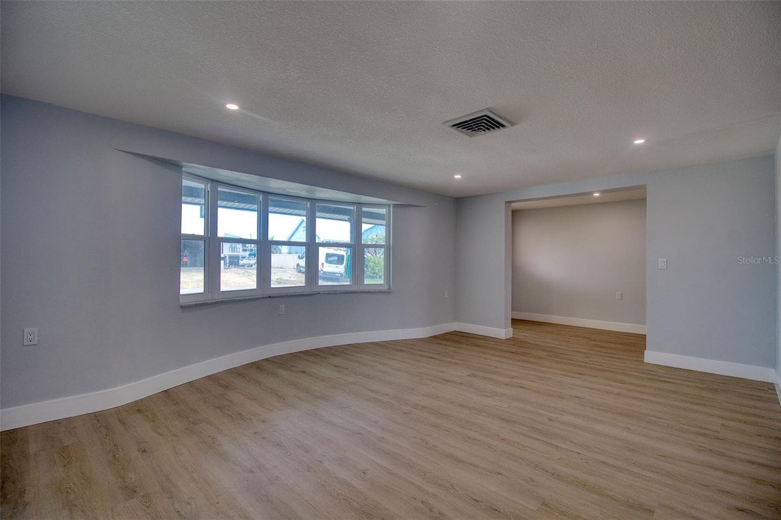 Living room - 13812 MATTIX AVE, HUDSON