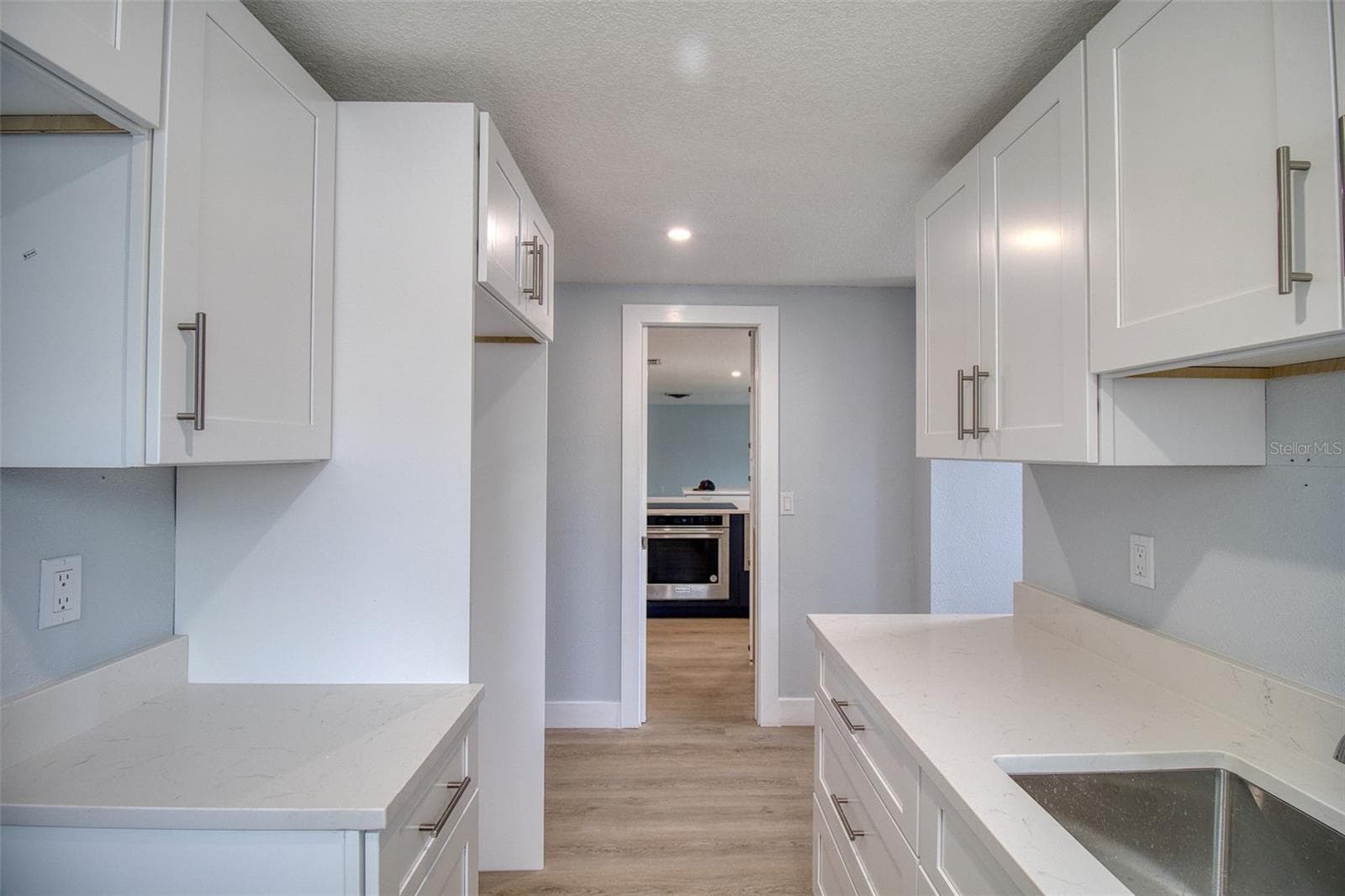in-law suite kitchen - 13812 MATTIX AVE, HUDSON