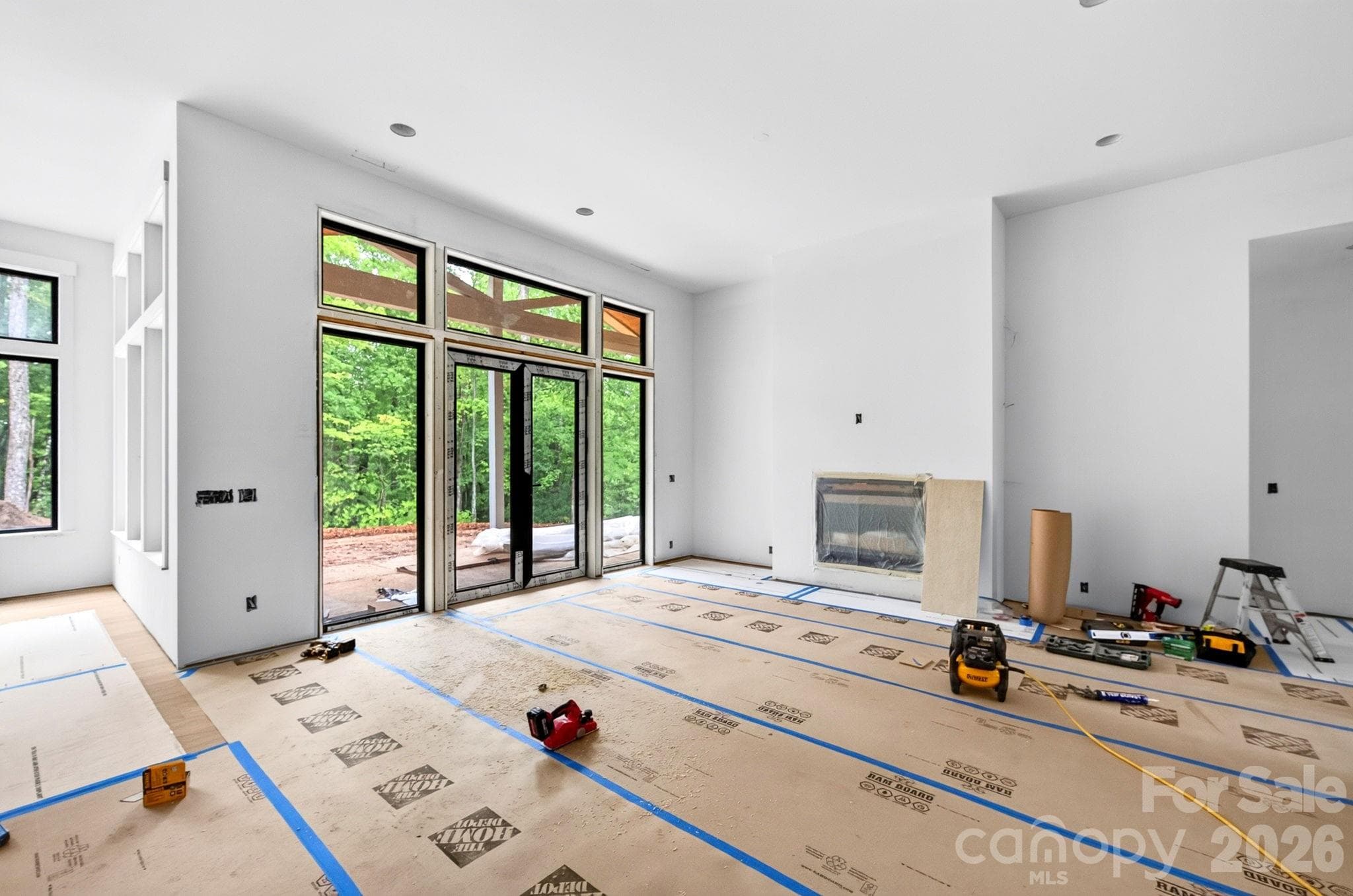 Single Family Residence at 113 Stonefly Drive, Horse Shoe, photo 10 of 18