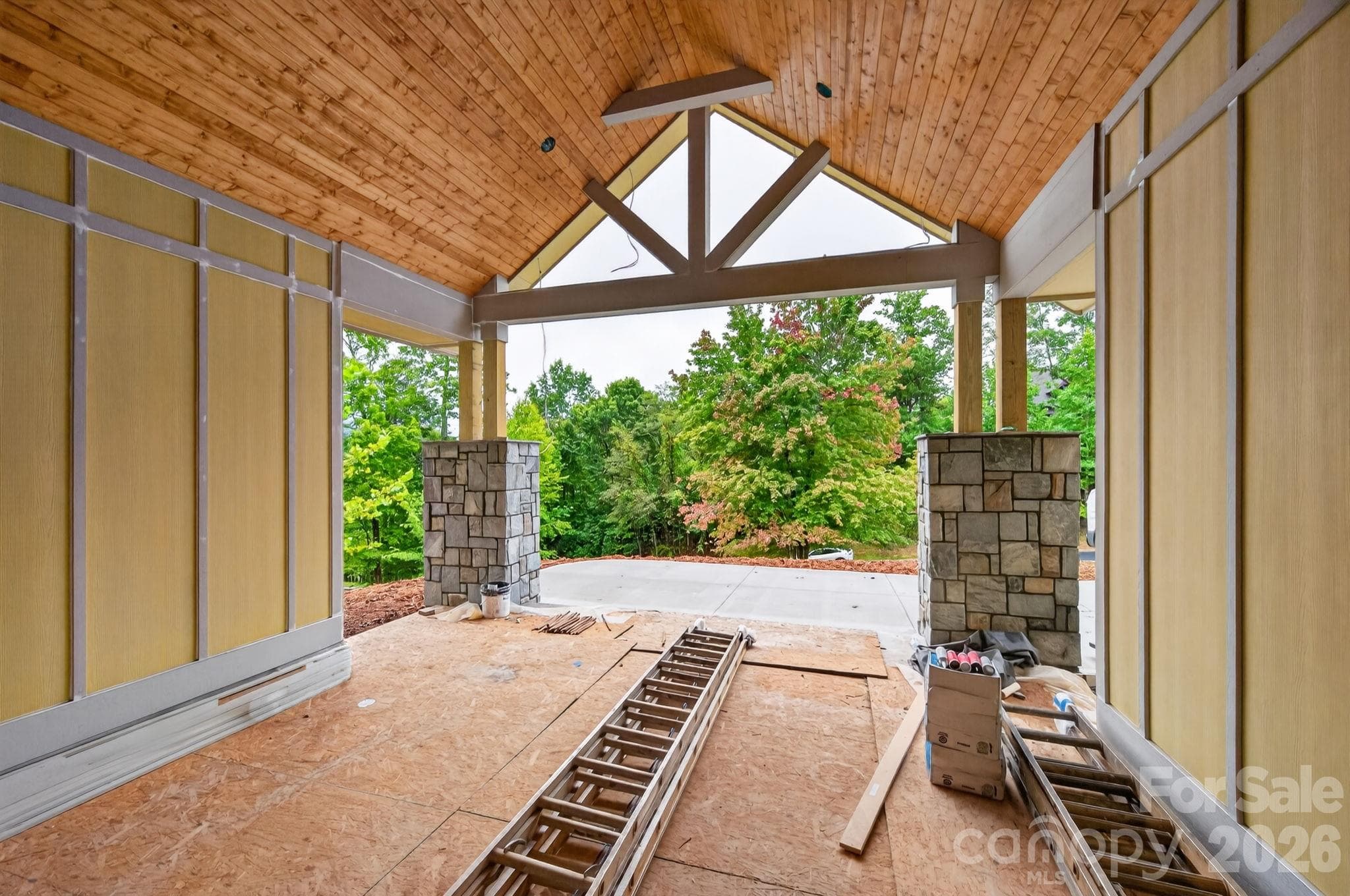 Single Family Residence at 113 Stonefly Drive, Horse Shoe, photo 15 of 18