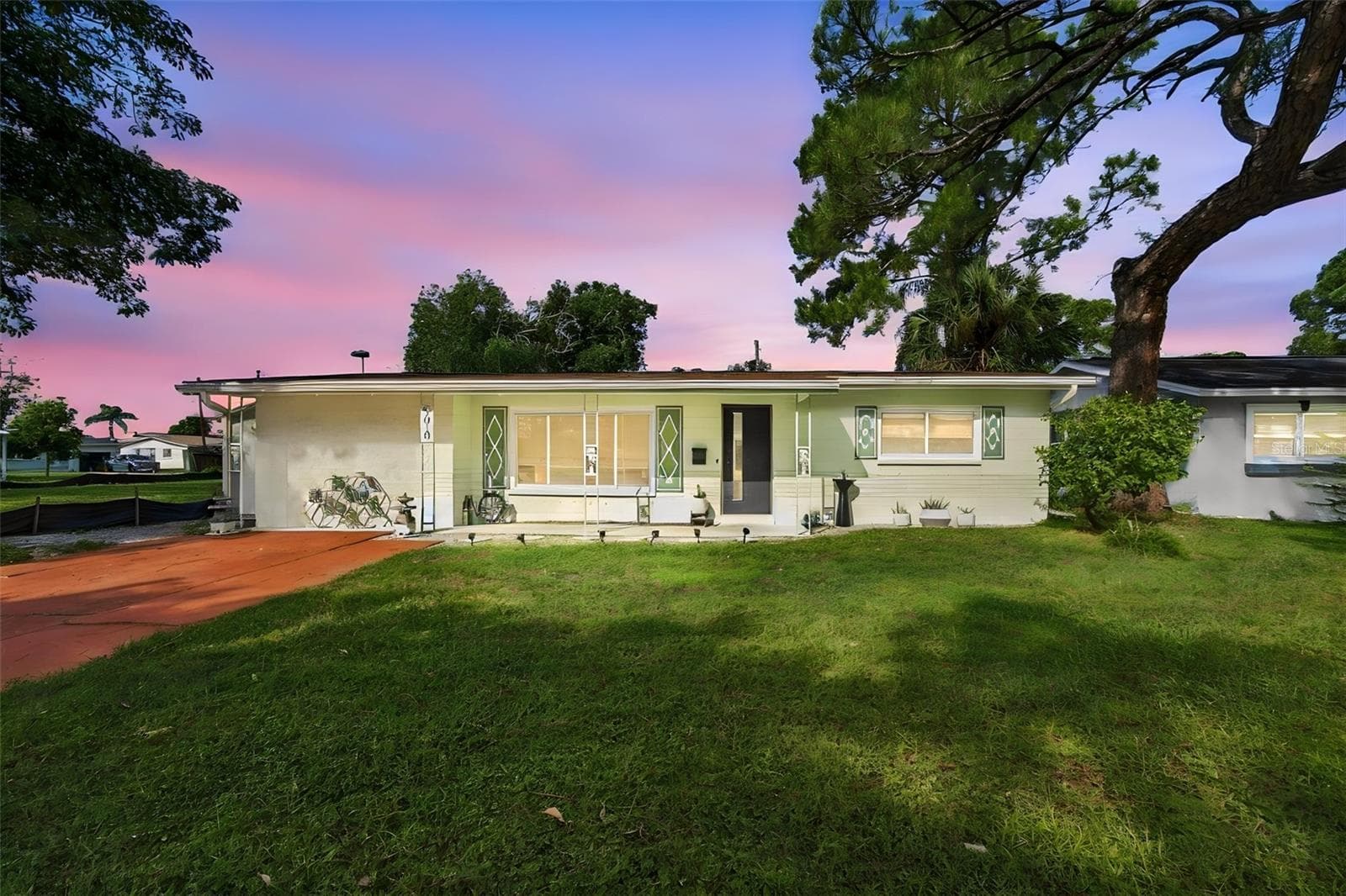 Single Family Residence at 9010 1ST ST N, ST PETERSBURG, photo 54 of 60