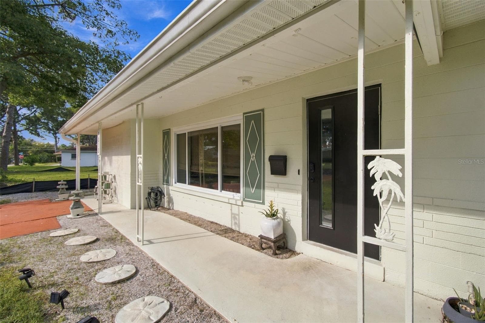 Single Family Residence at 9010 1ST ST N, ST PETERSBURG, photo 6 of 60