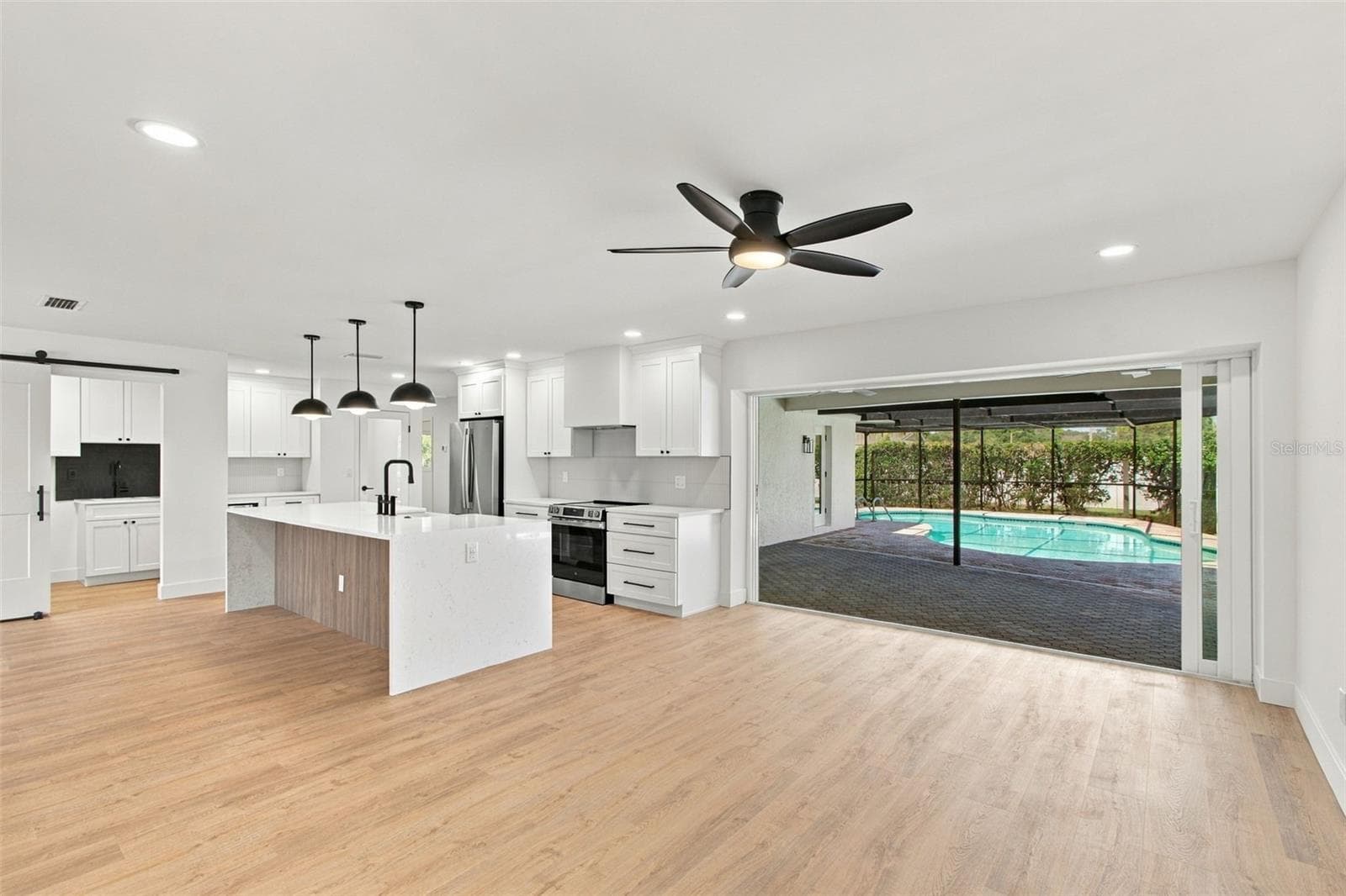 Single Family Residence at 2654 AUGUSTA DR N, CLEARWATER, photo 17 of 91