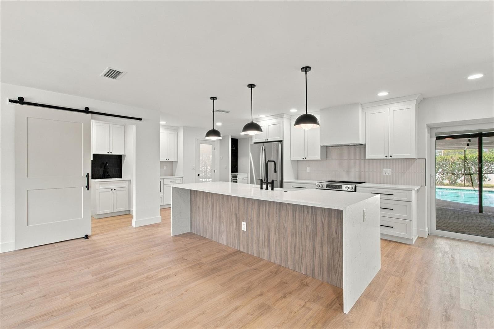 Single Family Residence at 2654 AUGUSTA DR N, CLEARWATER, photo 22 of 91