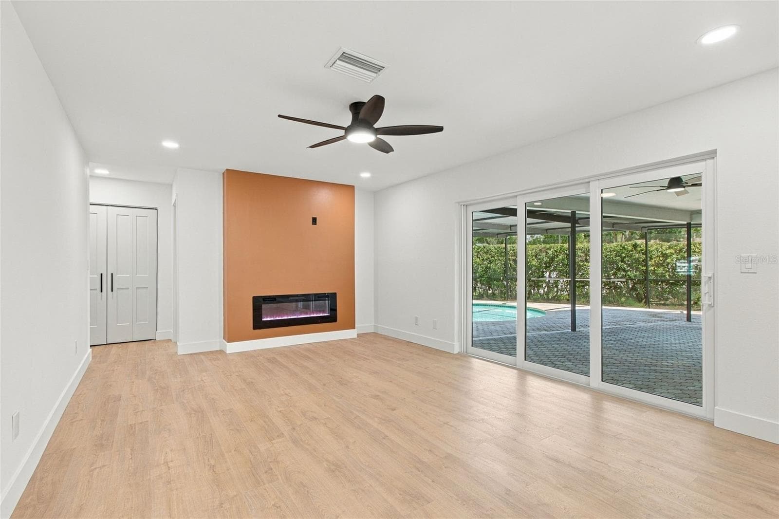 Single Family Residence at 2654 AUGUSTA DR N, CLEARWATER, photo 32 of 91