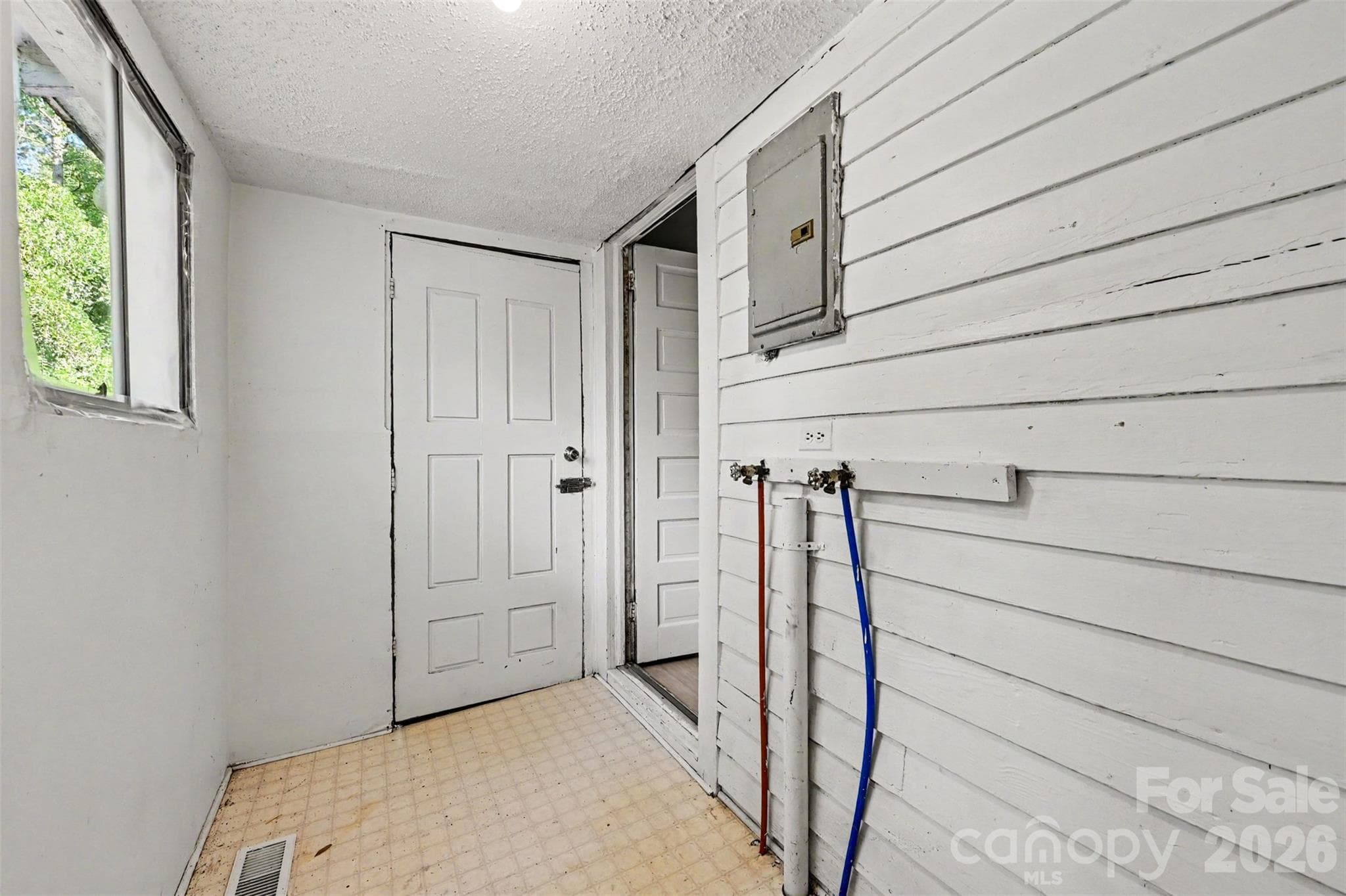 Single Family Residence at 607 S Harding Avenue, Kannapolis, photo 22 of 33