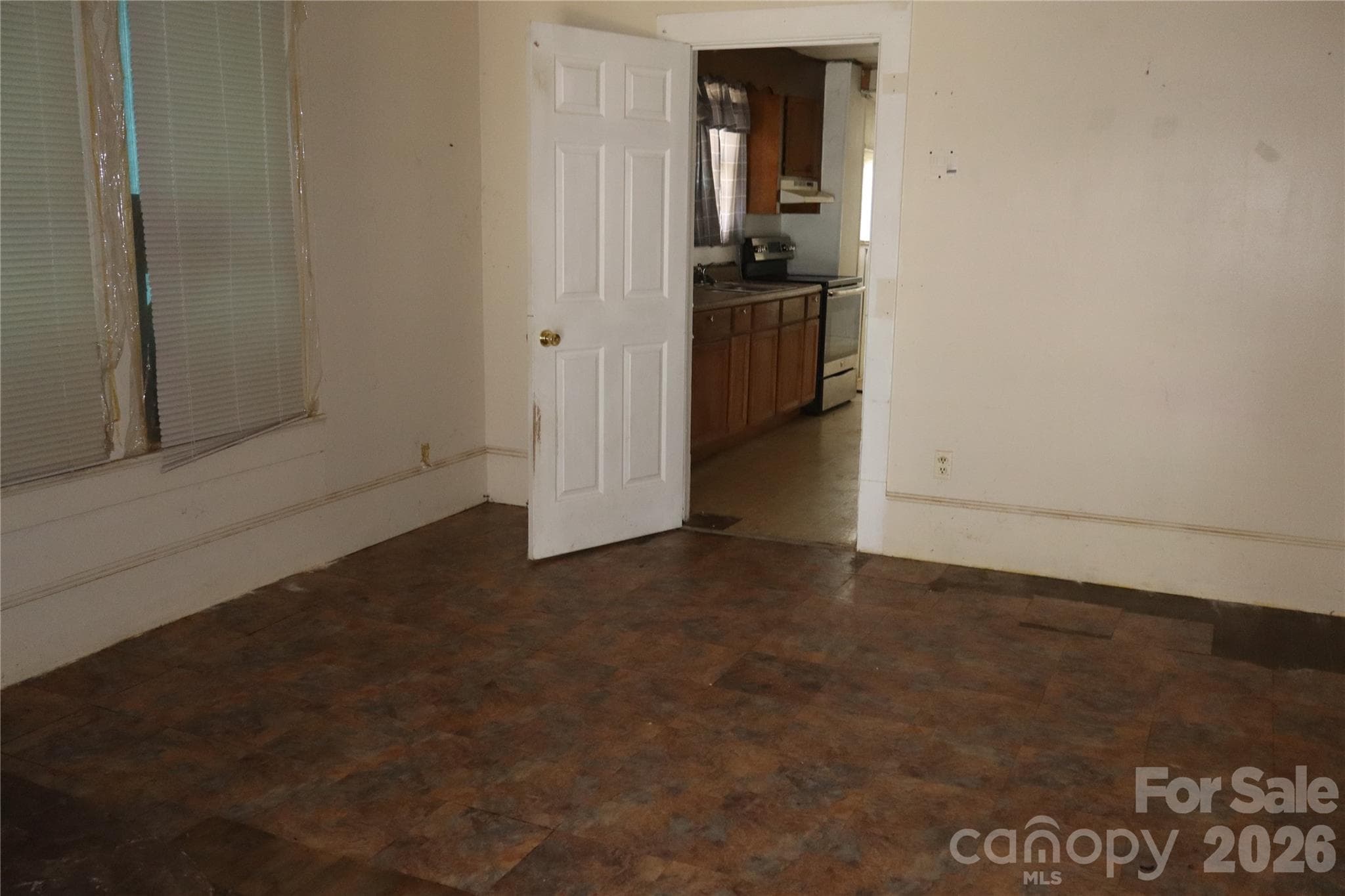 Single Family Residence at 736 2nd Avenue SW, Hickory, photo 6 of 14