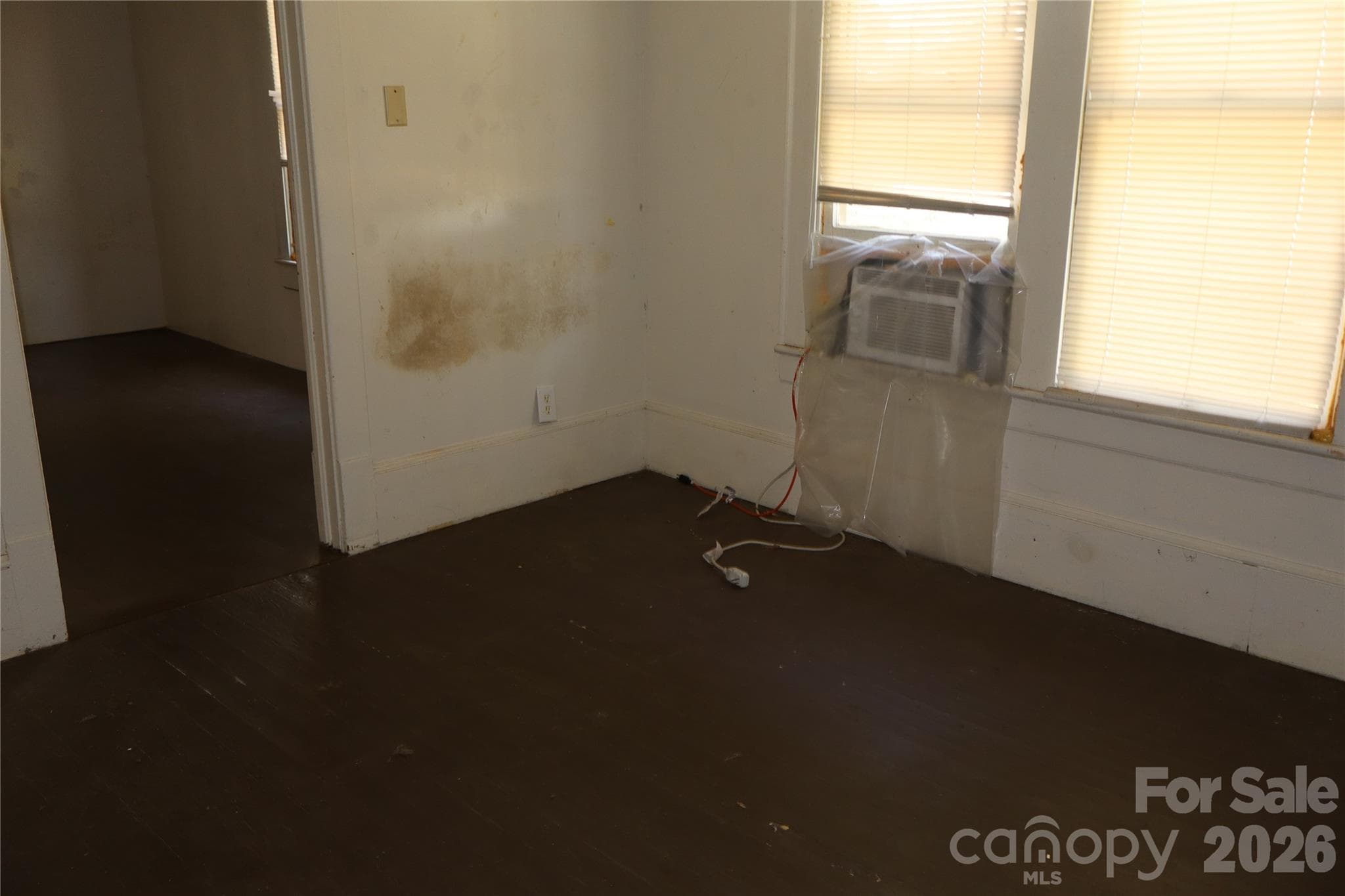 Single Family Residence at 736 2nd Avenue SW, Hickory, photo 13 of 14