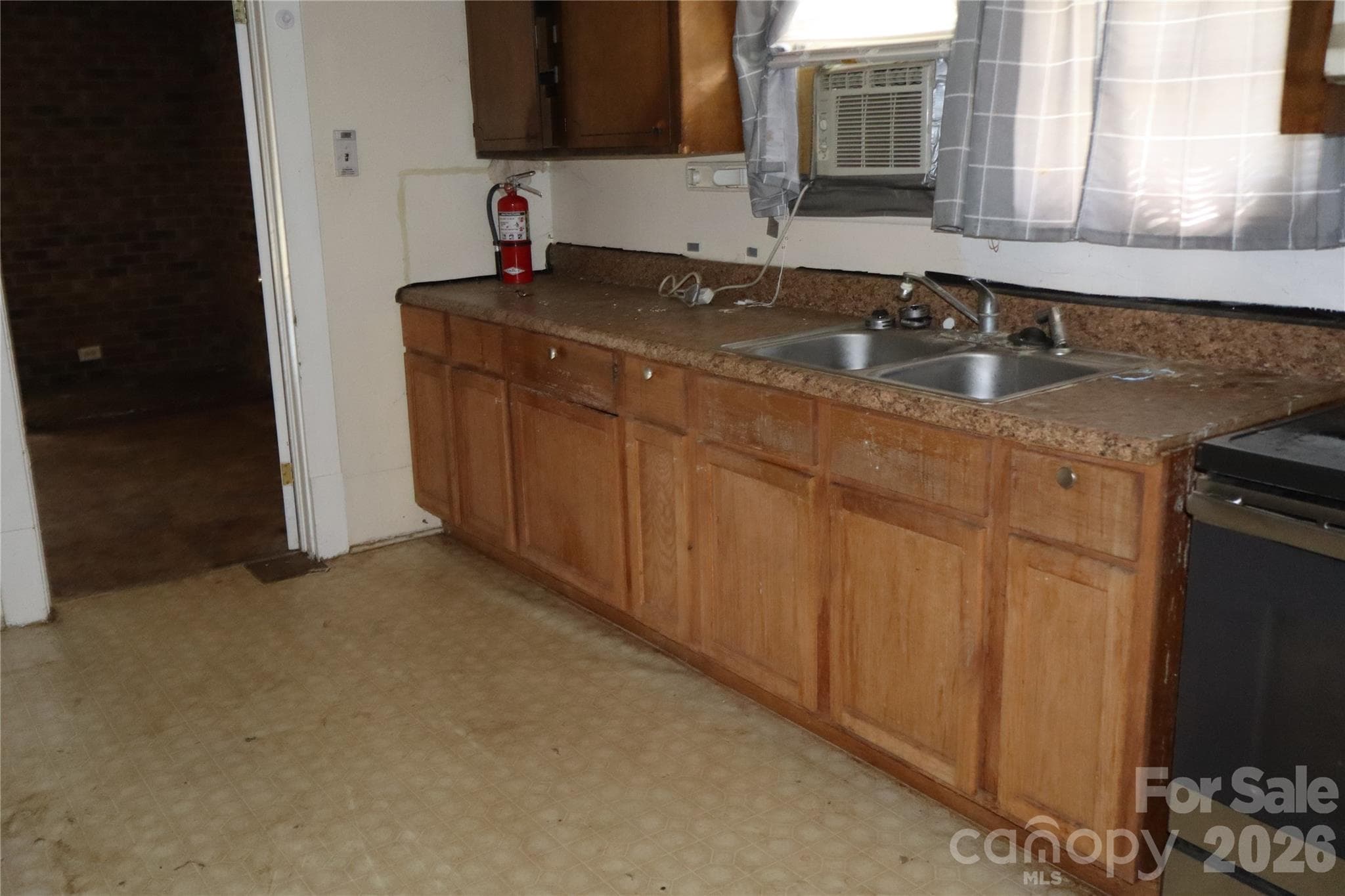Single Family Residence at 736 2nd Avenue SW, Hickory, photo 14 of 14