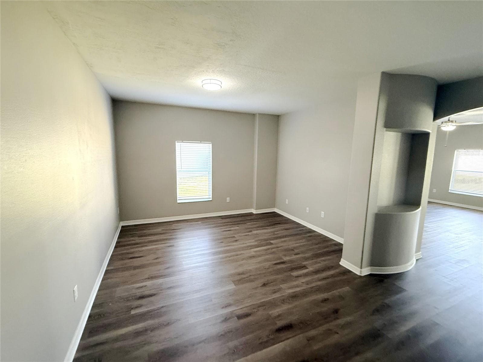 Single Family Residence at 10239 NEWMINSTER LOOP, RUSKIN, photo 3 of 29