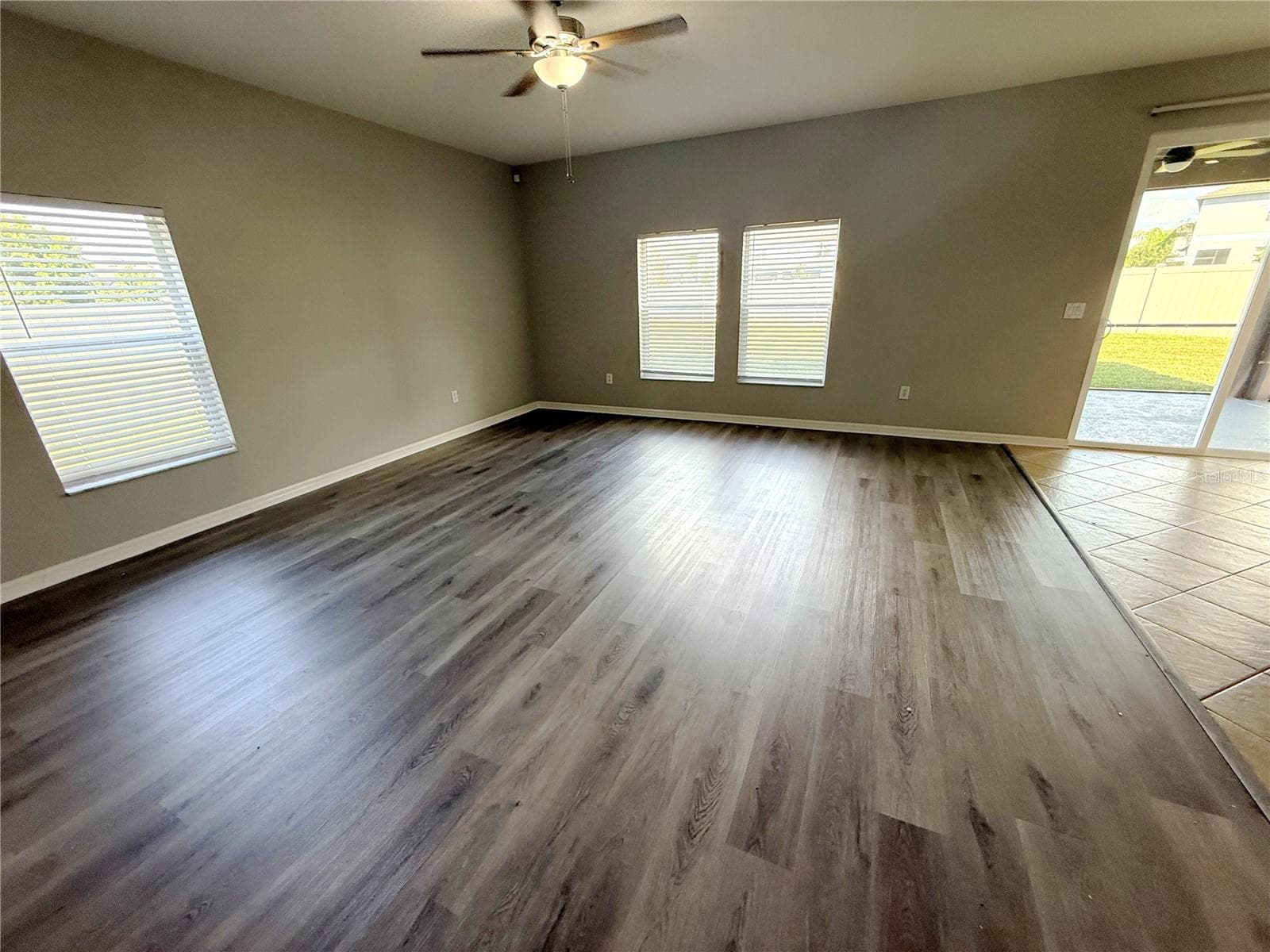 Single Family Residence at 10239 NEWMINSTER LOOP, RUSKIN, photo 6 of 29