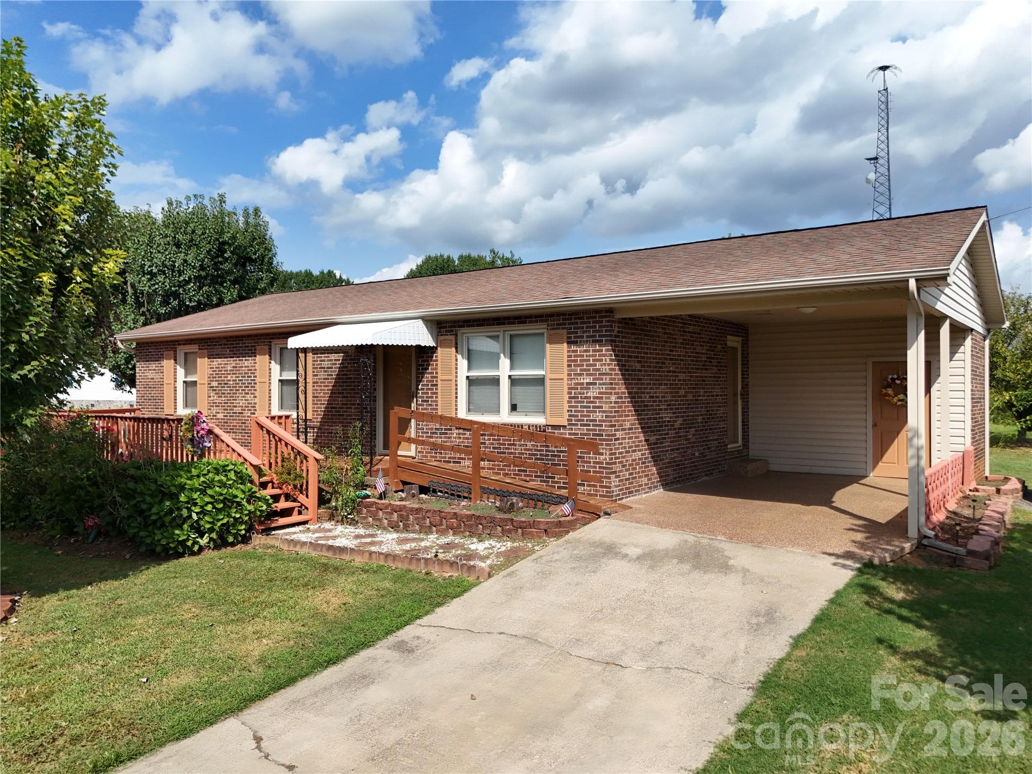 Single Family Residence at 108 Brittain Drive, Morganton, photo 2 of 29
