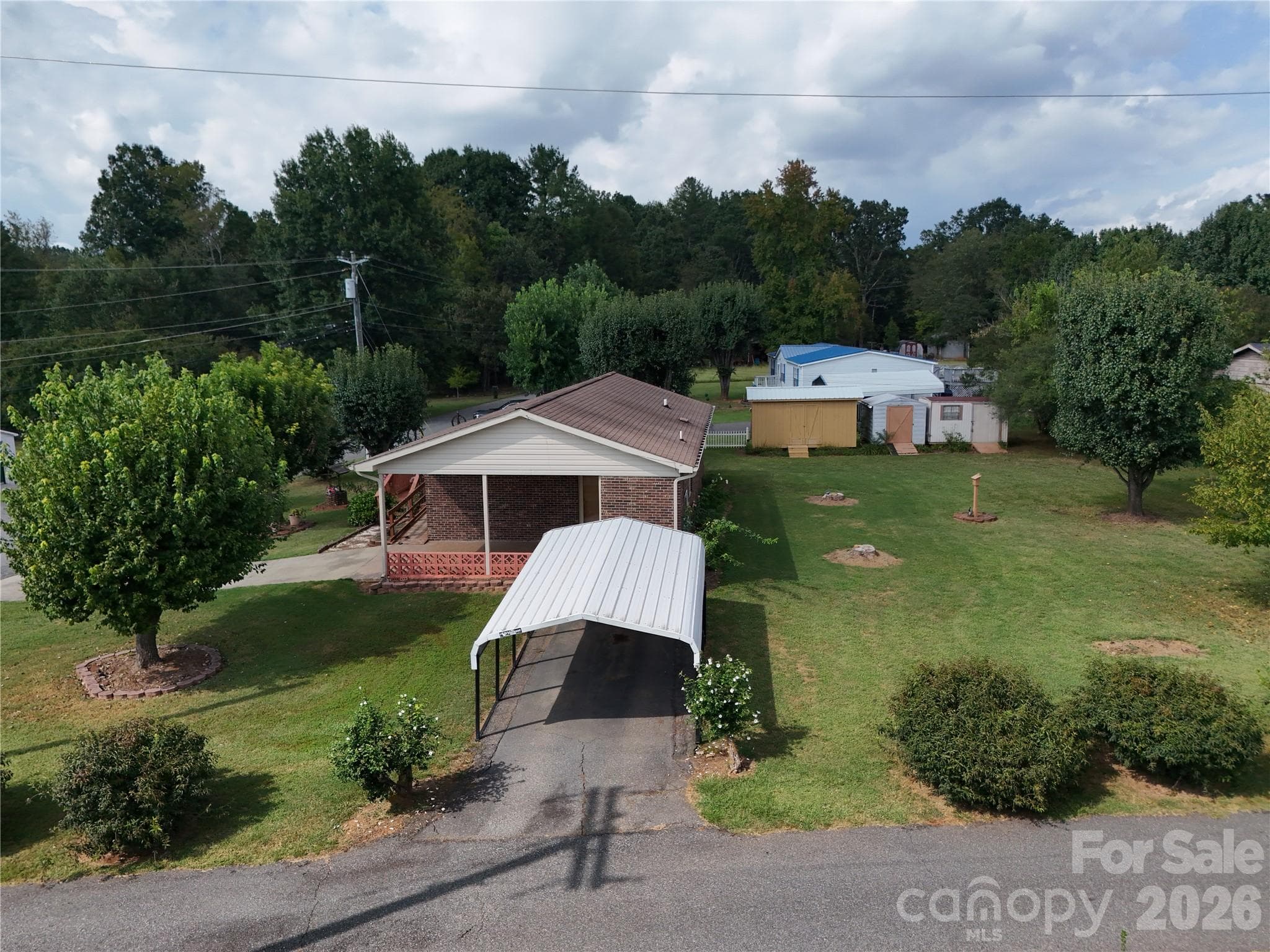 Single Family Residence at 108 Brittain Drive, Morganton, photo 5 of 29