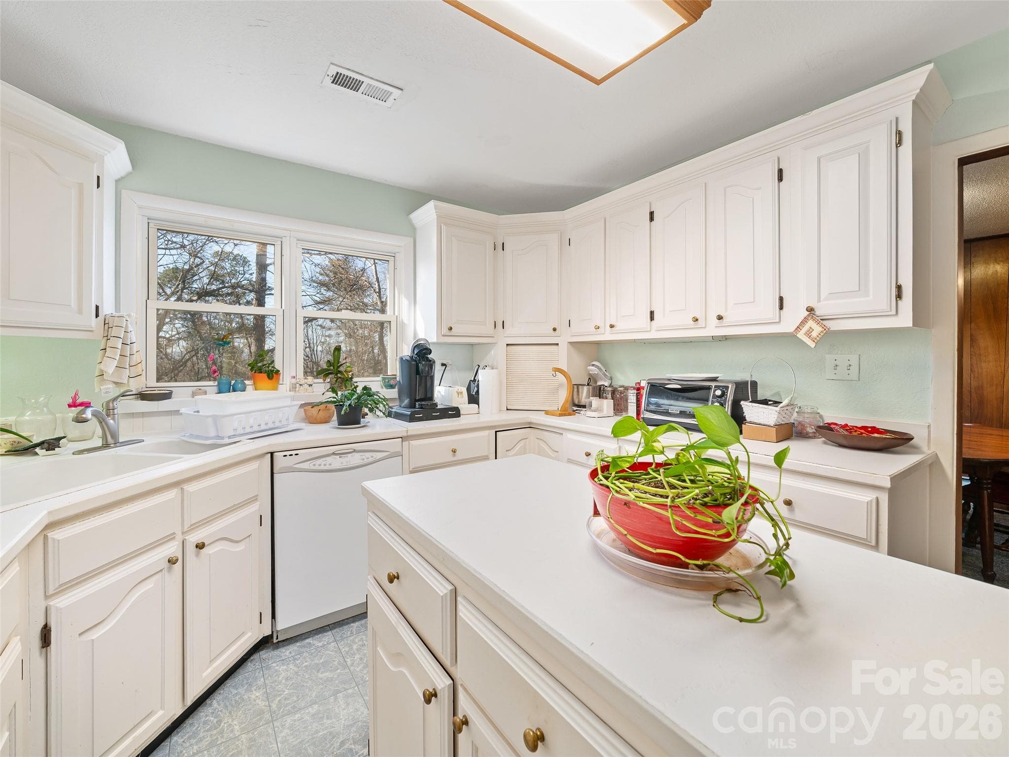 Single Family Residence at Asheville, photo 14 of 76
