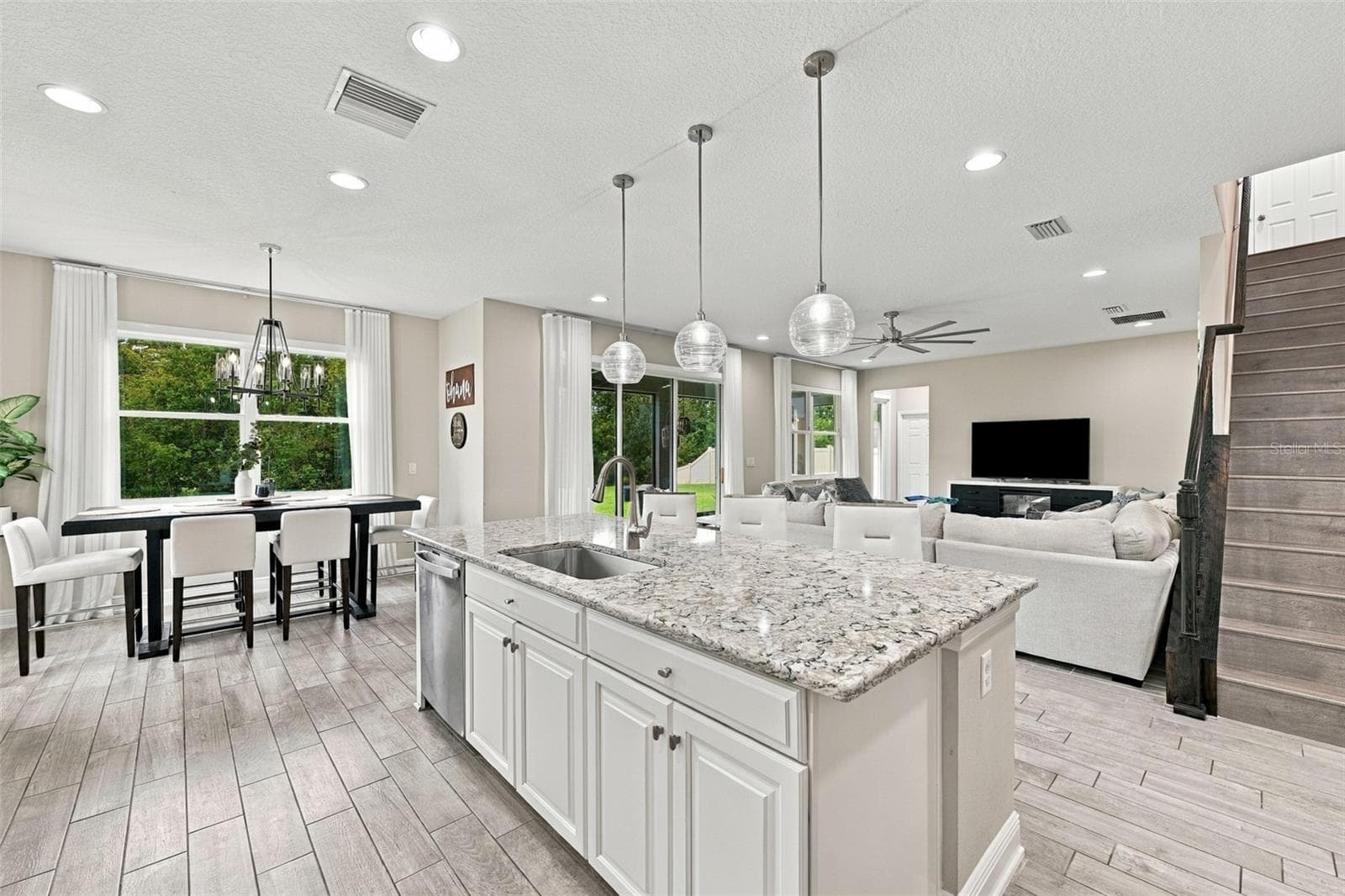 Single Family Residence at 31584 COLADA DRIFT WAY, WESLEY CHAPEL, photo 13 of 76