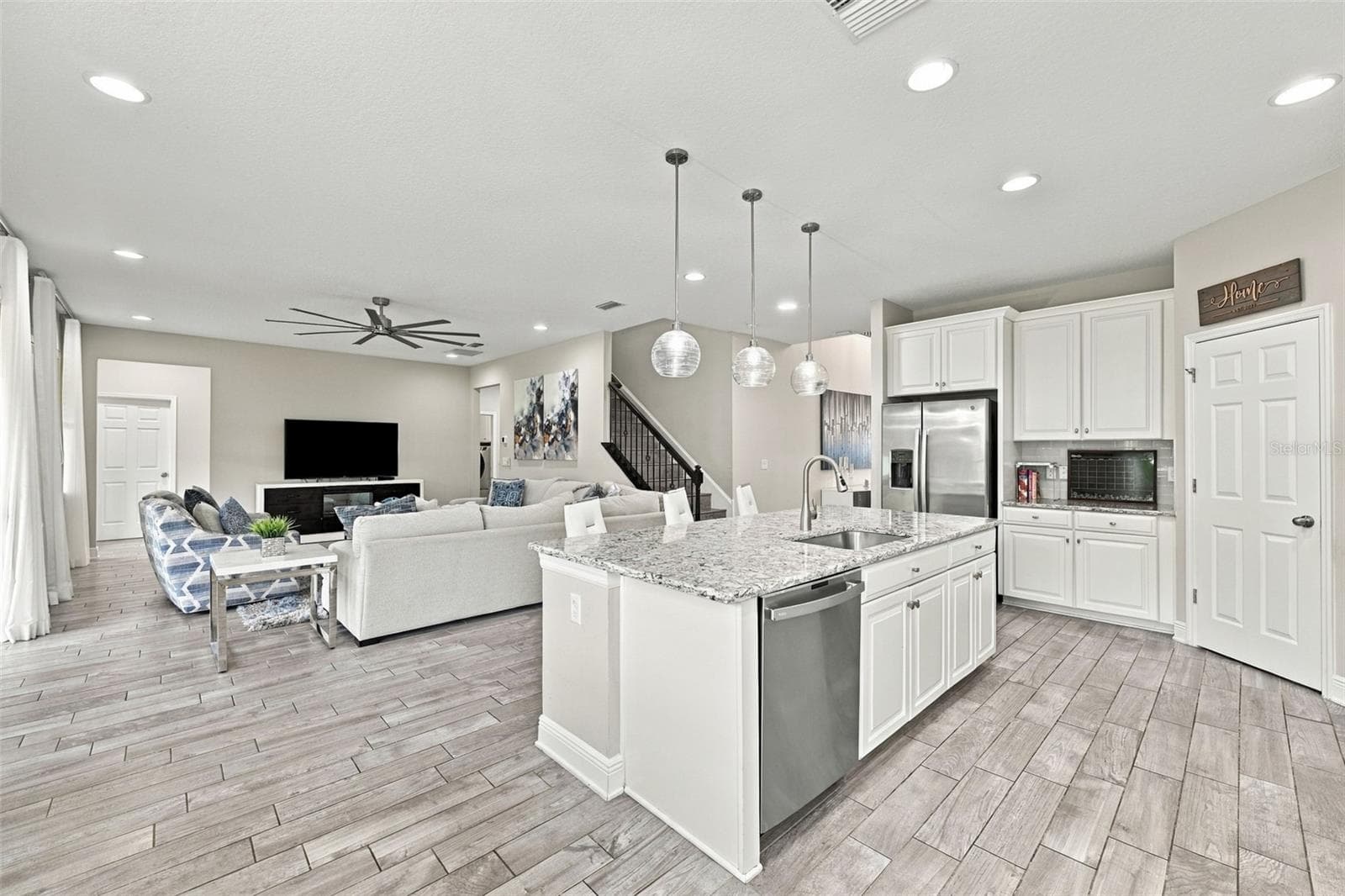 Single Family Residence at 31584 COLADA DRIFT WAY, WESLEY CHAPEL, photo 15 of 76