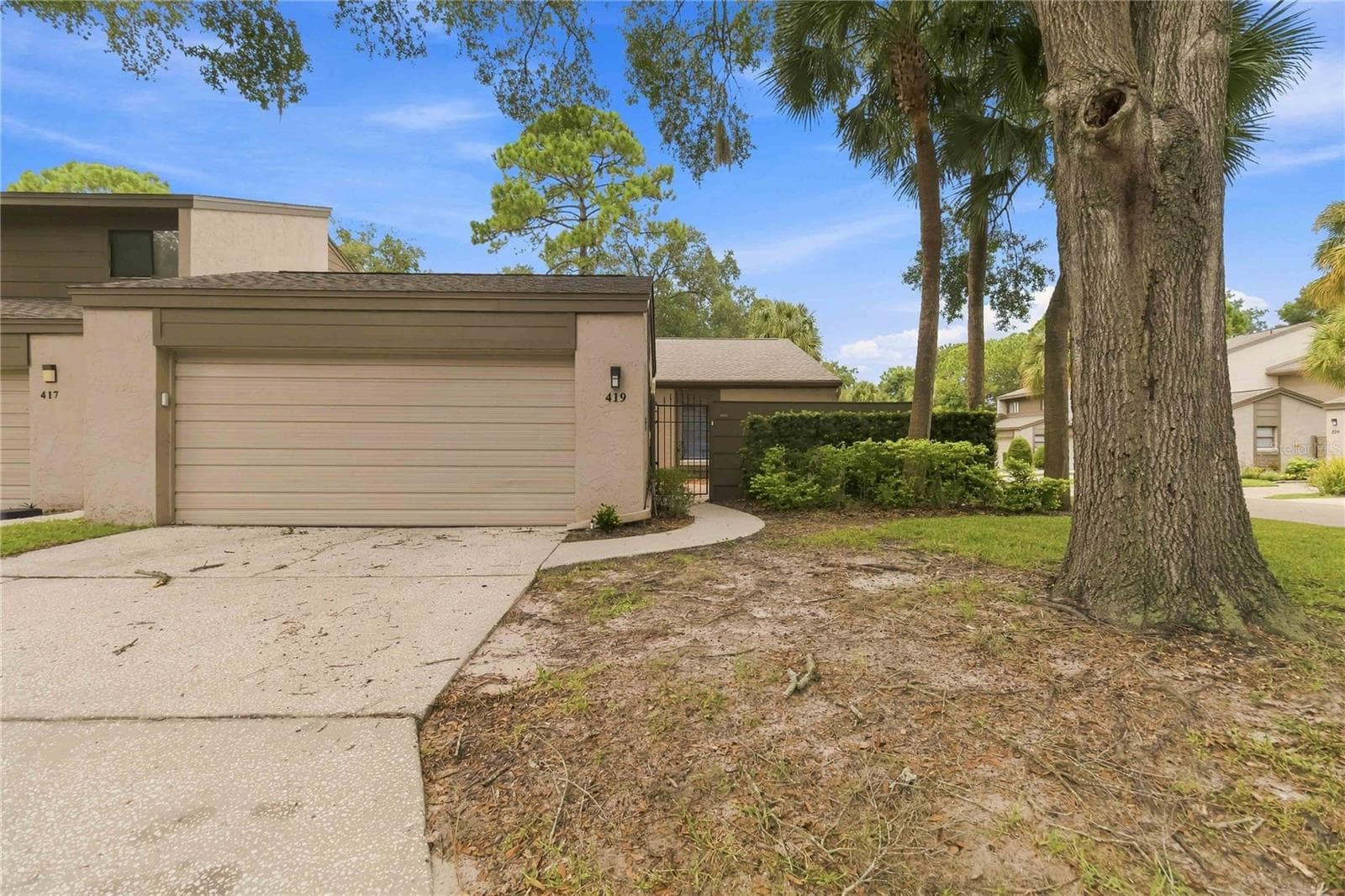 419 MEADOWOOD BLVD