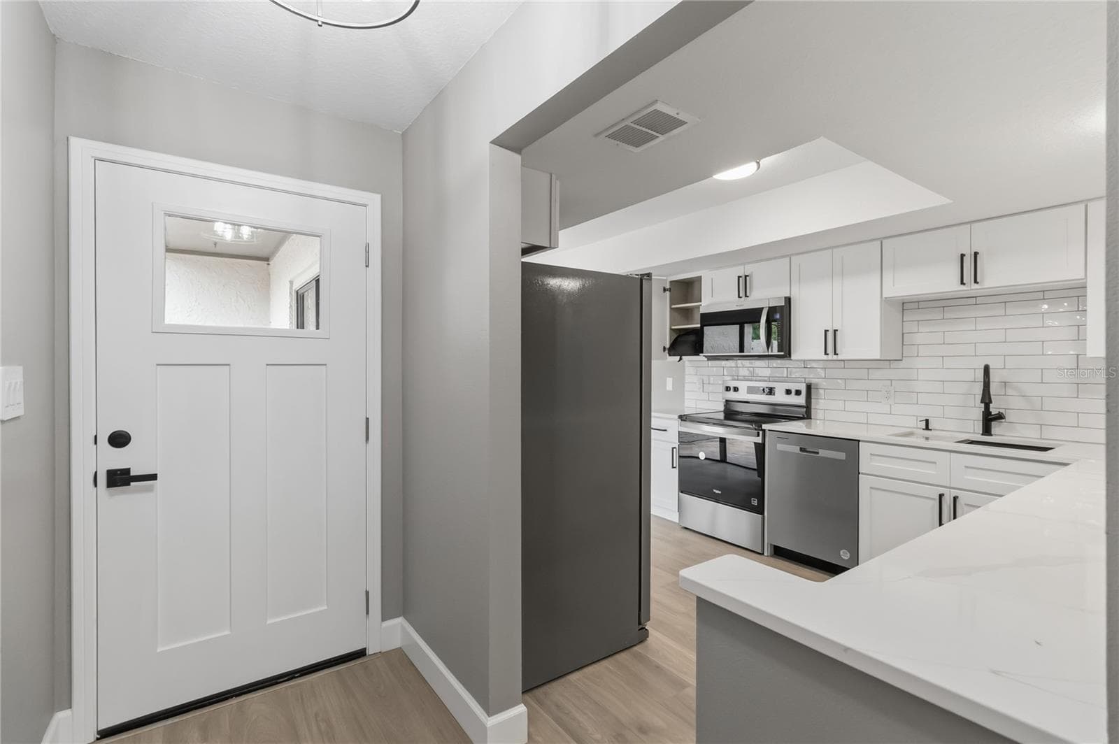 Townhouse at 419 MEADOWOOD BLVD, FERN PARK, photo 4 of 45