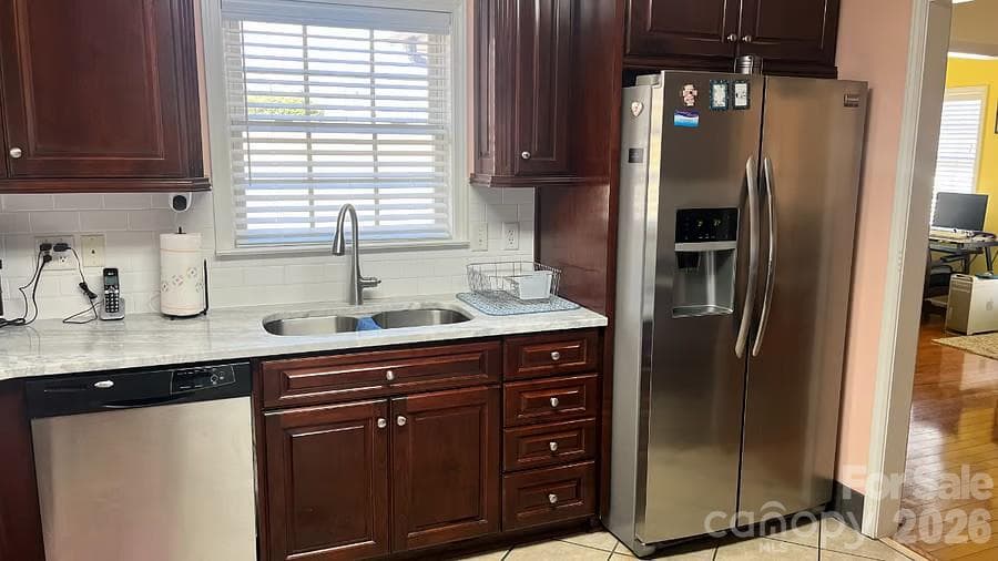 Condominium at 570 Queen Brogan Court, Gastonia, photo 20 of 35