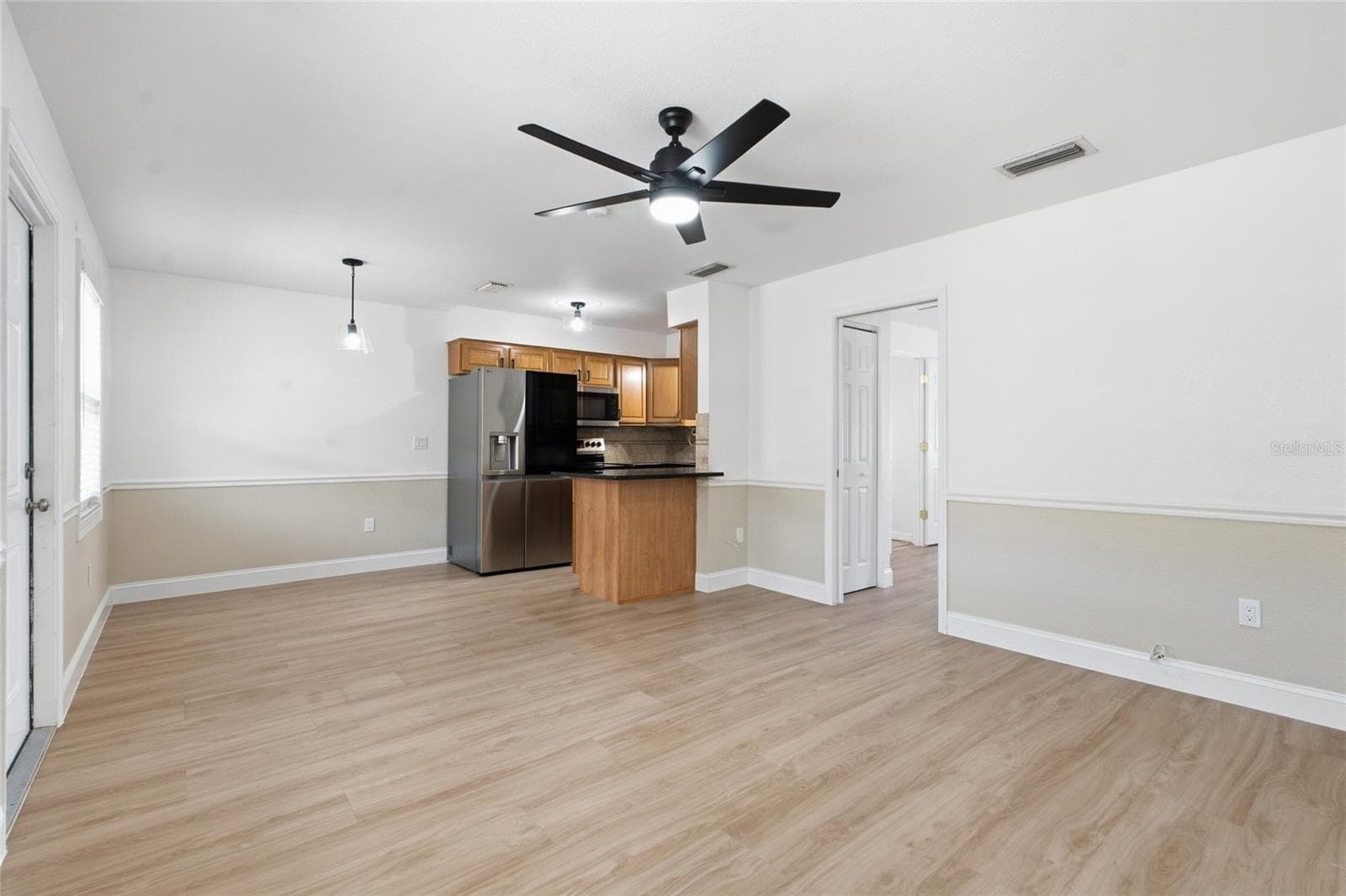 Condominium at 927 GULF BLVD #50, INDIAN ROCKS BEACH, photo 4 of 38
