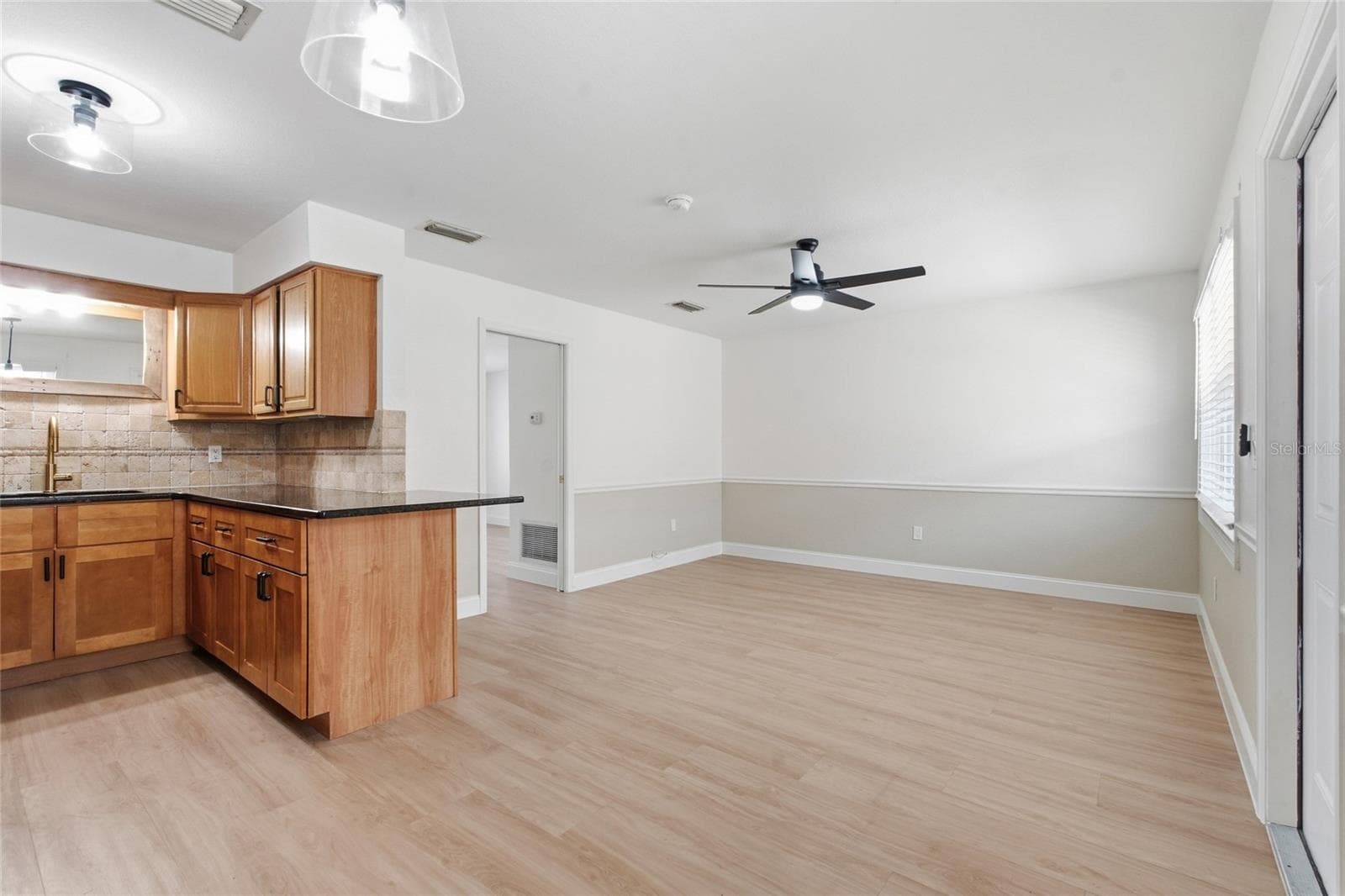 Condominium at 927 GULF BLVD #50, INDIAN ROCKS BEACH, photo 6 of 38