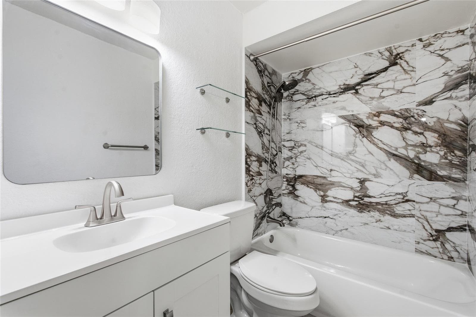 Condominium at 927 GULF BLVD #50, INDIAN ROCKS BEACH, photo 17 of 38