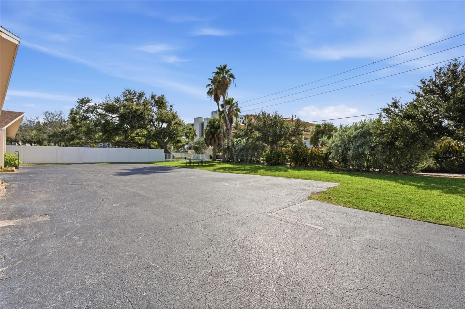 Condominium at 927 GULF BLVD #50, INDIAN ROCKS BEACH, photo 23 of 38