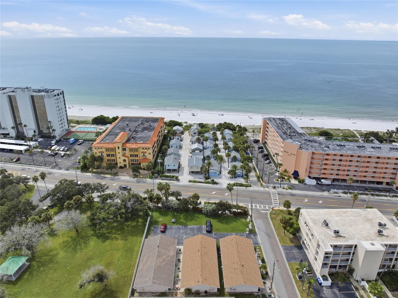 Condominium at 927 GULF BLVD #50, INDIAN ROCKS BEACH, photo 31 of 38