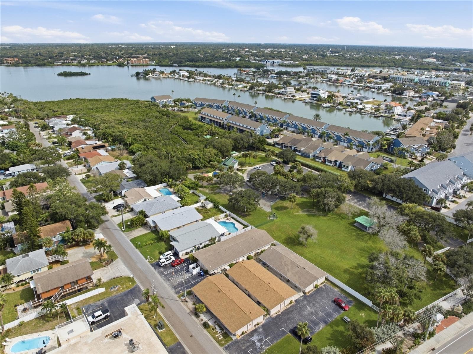 Condominium at 927 GULF BLVD #50, INDIAN ROCKS BEACH, photo 36 of 38