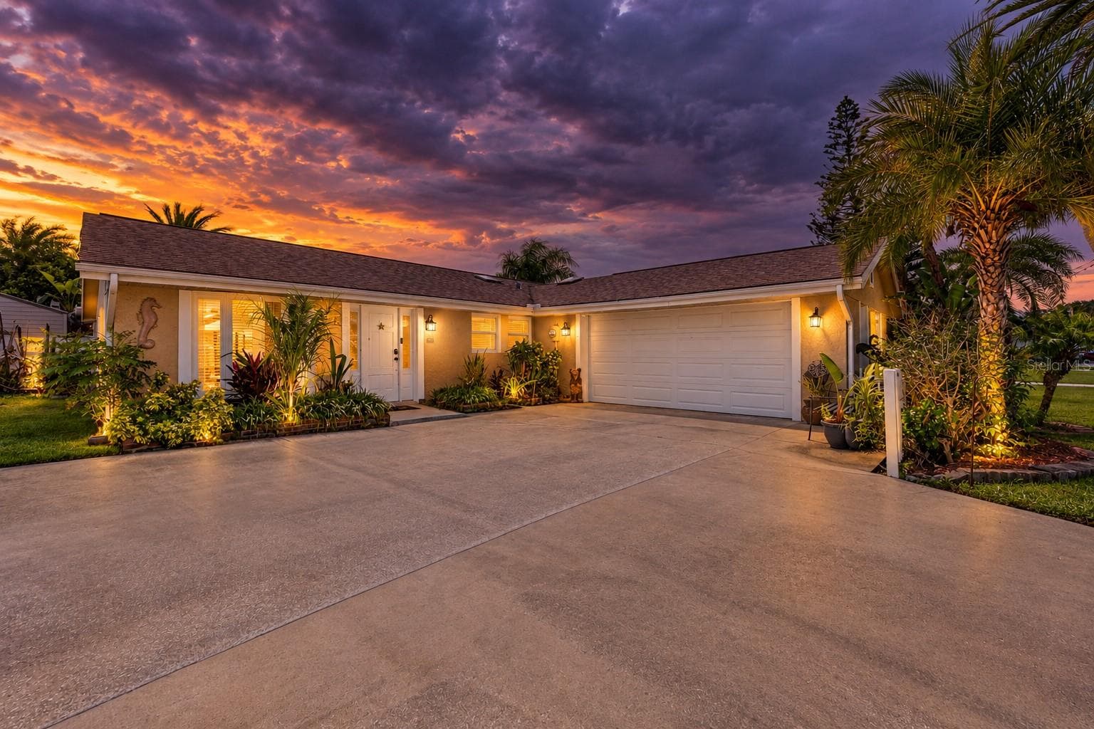 Single Family Residence at 149 SEA ISLE CIR, SOUTH DAYTONA, photo 2 of 43