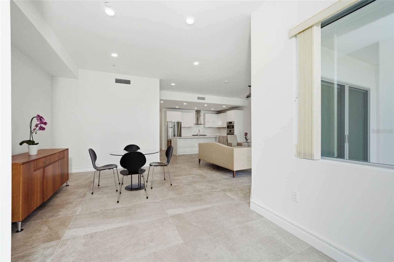 Condominium at 711 S PALM AVE #302, SARASOTA, photo 3 of 40