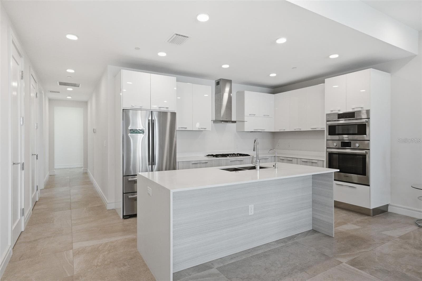Condominium at 711 S PALM AVE #302, SARASOTA, photo 8 of 40