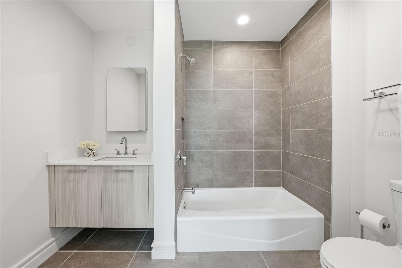 Condominium at 711 S PALM AVE #302, SARASOTA, photo 18 of 40