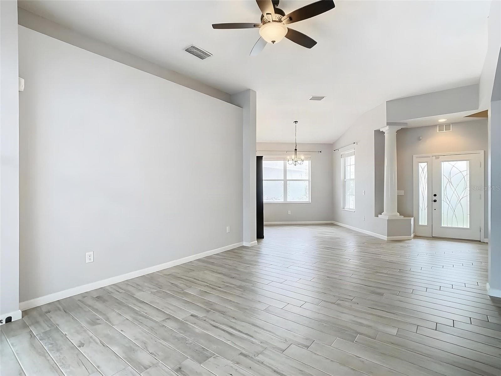 Single Family Residence at 304 CALABAY PARC BLVD, DAVENPORT, photo 19 of 54