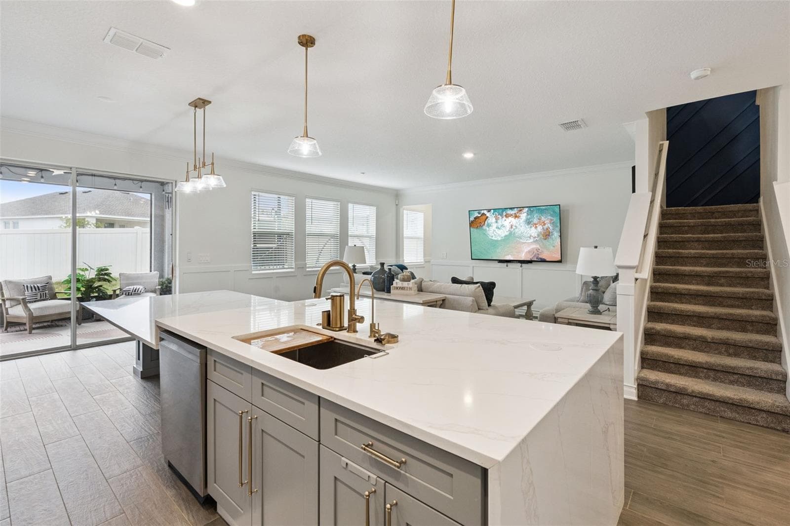 Stairs offers a landing before proceeding to second floor - 6175 SHAVASANA RD RD, CLERMONT