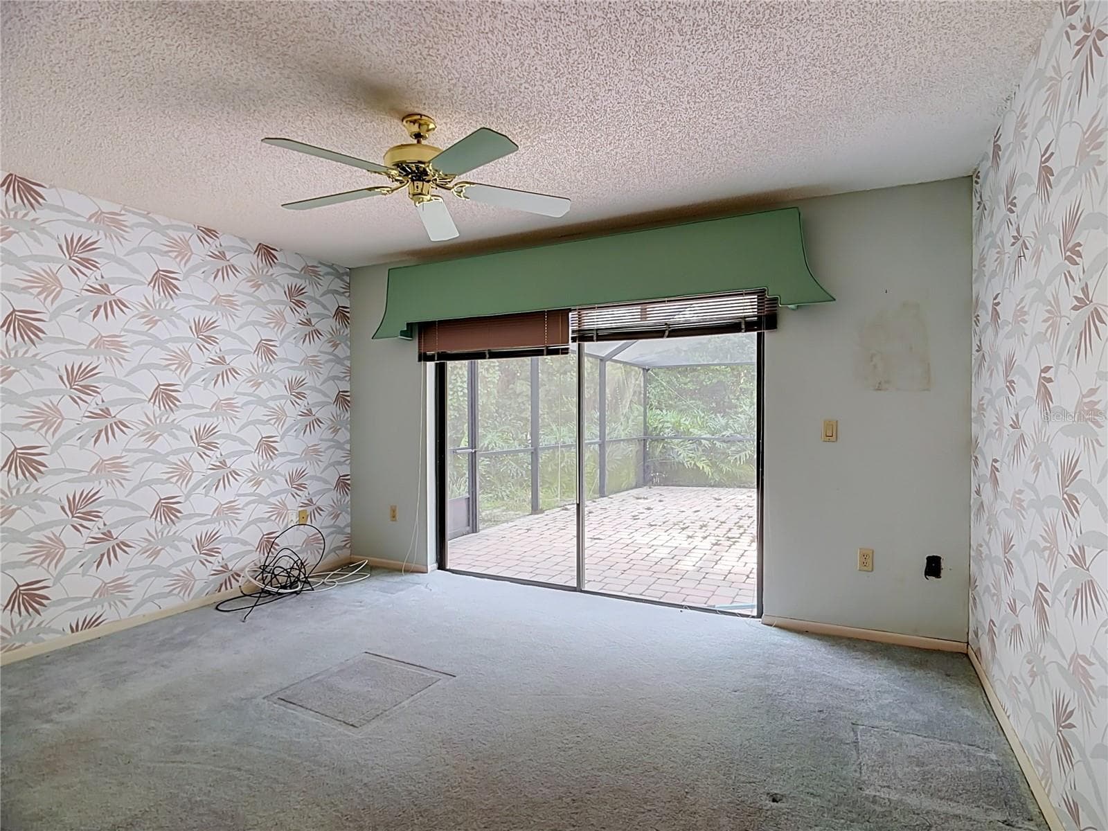 Bedroom 3 has sliders to patio - 3305 IMPERIAL LN, LAKELAND