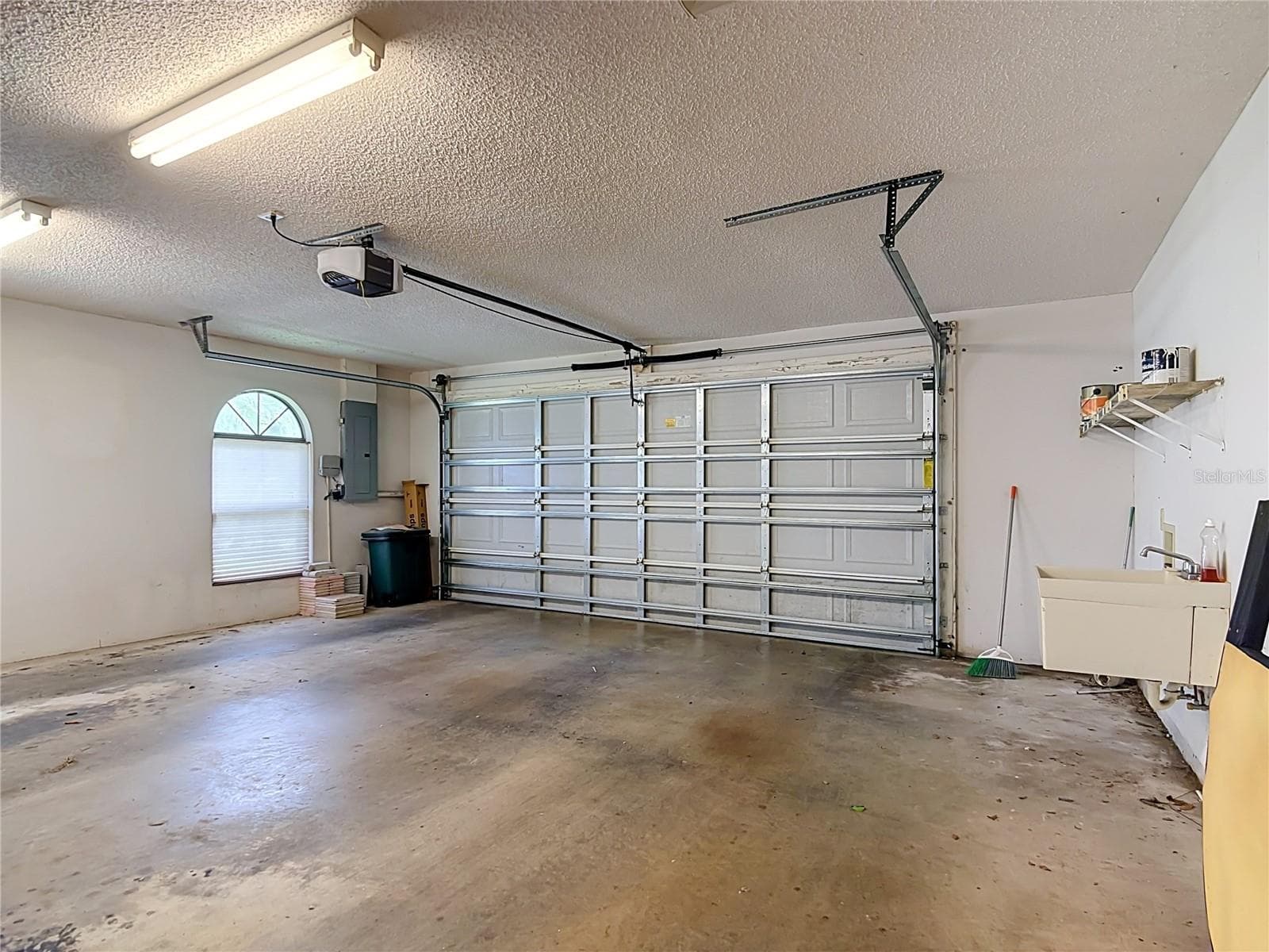 oversized side entry garage - 3305 IMPERIAL LN, LAKELAND