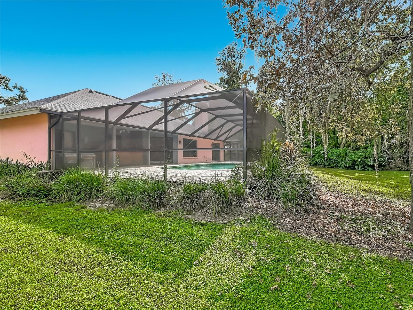Wooded back yard - 3305 IMPERIAL LN, LAKELAND