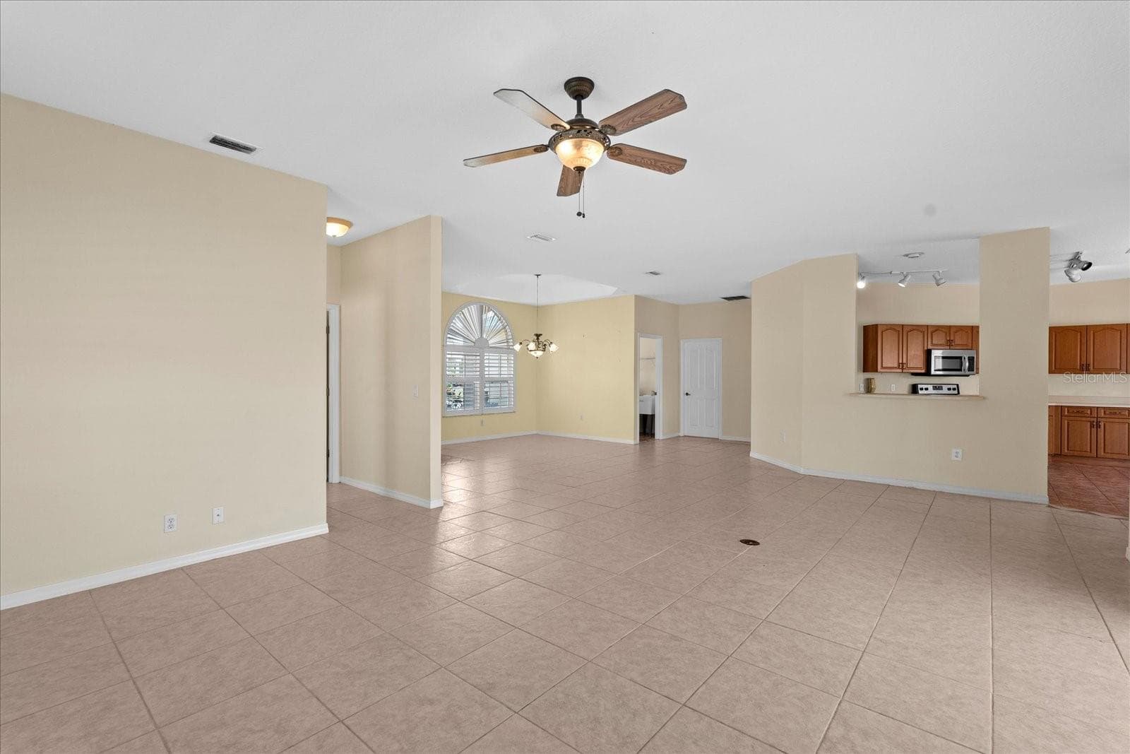 Single Family Residence at 7 BEACHSIDE DR, PALM COAST, photo 23 of 47